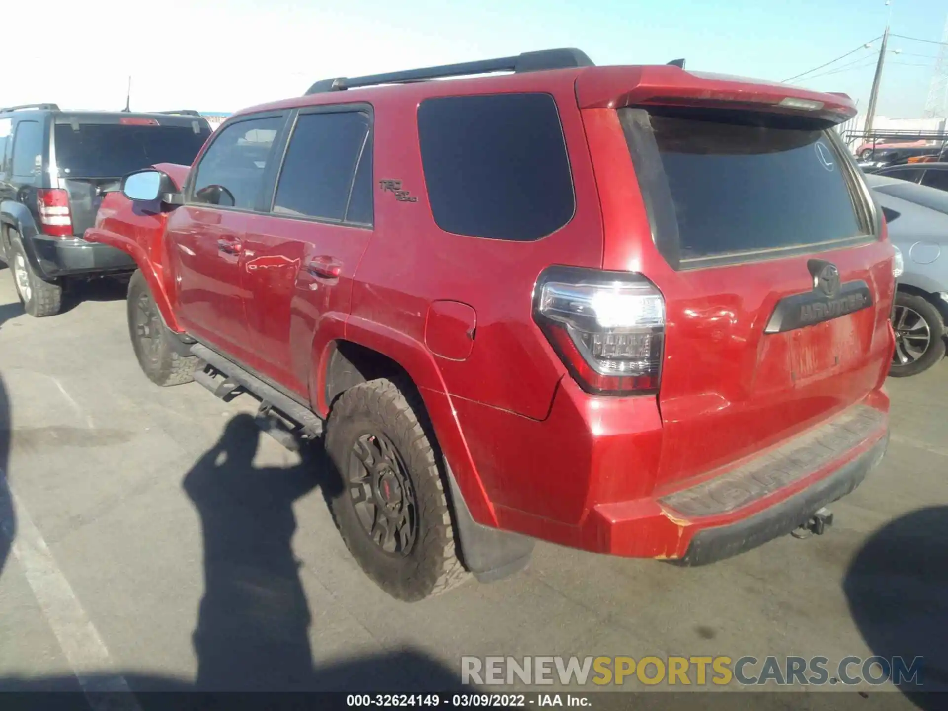 3 Фотография поврежденного автомобиля JTEBU5JR6K5675716 TOYOTA 4RUNNER 2019