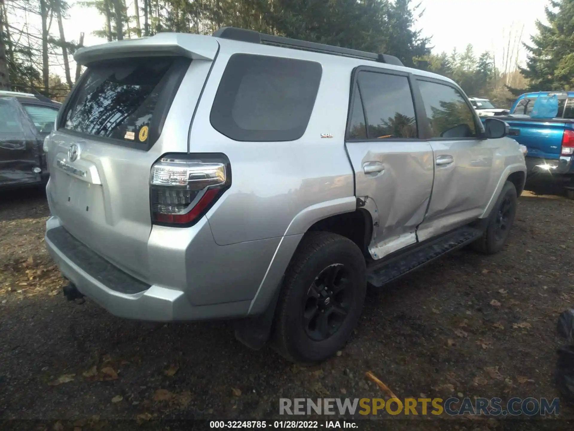 4 Фотография поврежденного автомобиля JTEBU5JR6K5682441 TOYOTA 4RUNNER 2019