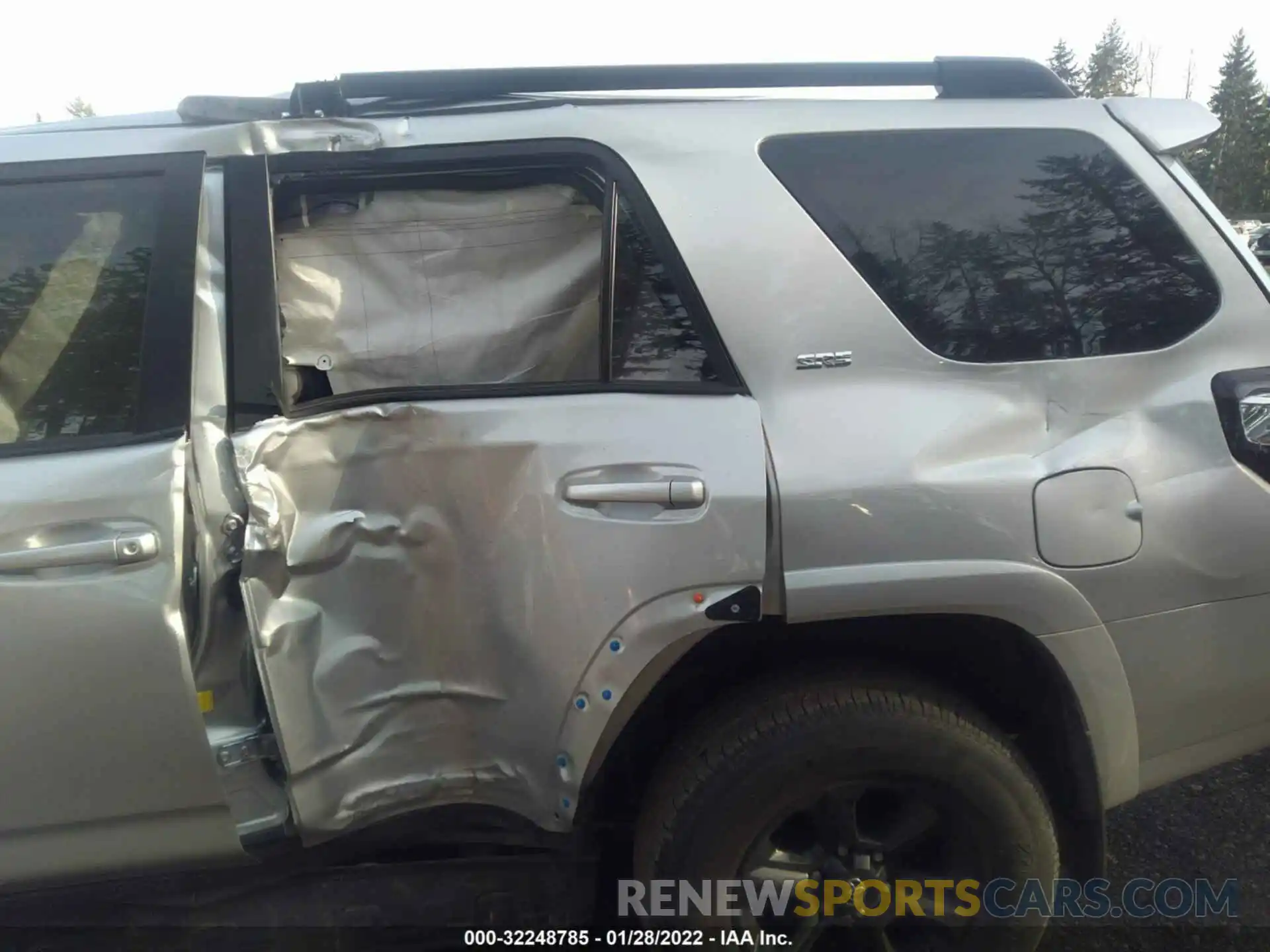 6 Photograph of a damaged car JTEBU5JR6K5682441 TOYOTA 4RUNNER 2019