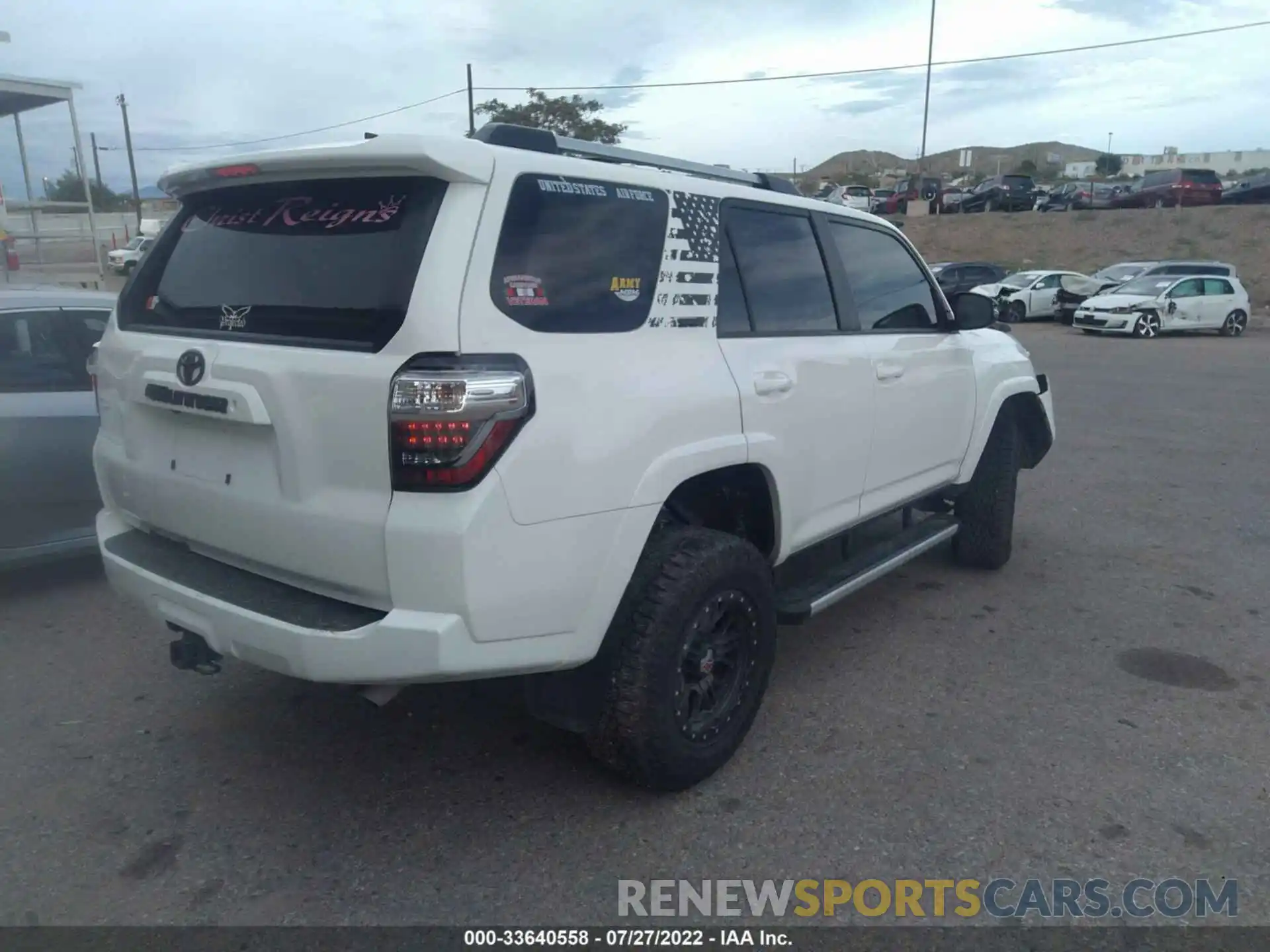 4 Photograph of a damaged car JTEBU5JR6K5684271 TOYOTA 4RUNNER 2019