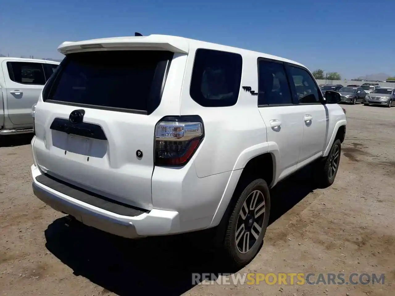 4 Фотография поврежденного автомобиля JTEBU5JR6K5684660 TOYOTA 4RUNNER 2019