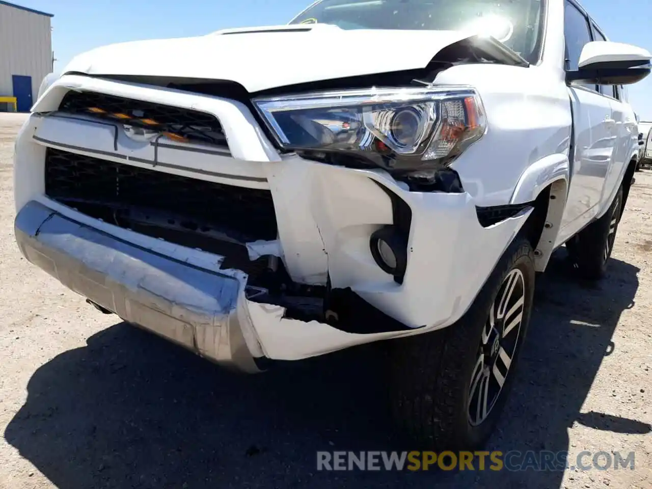 9 Photograph of a damaged car JTEBU5JR6K5684660 TOYOTA 4RUNNER 2019