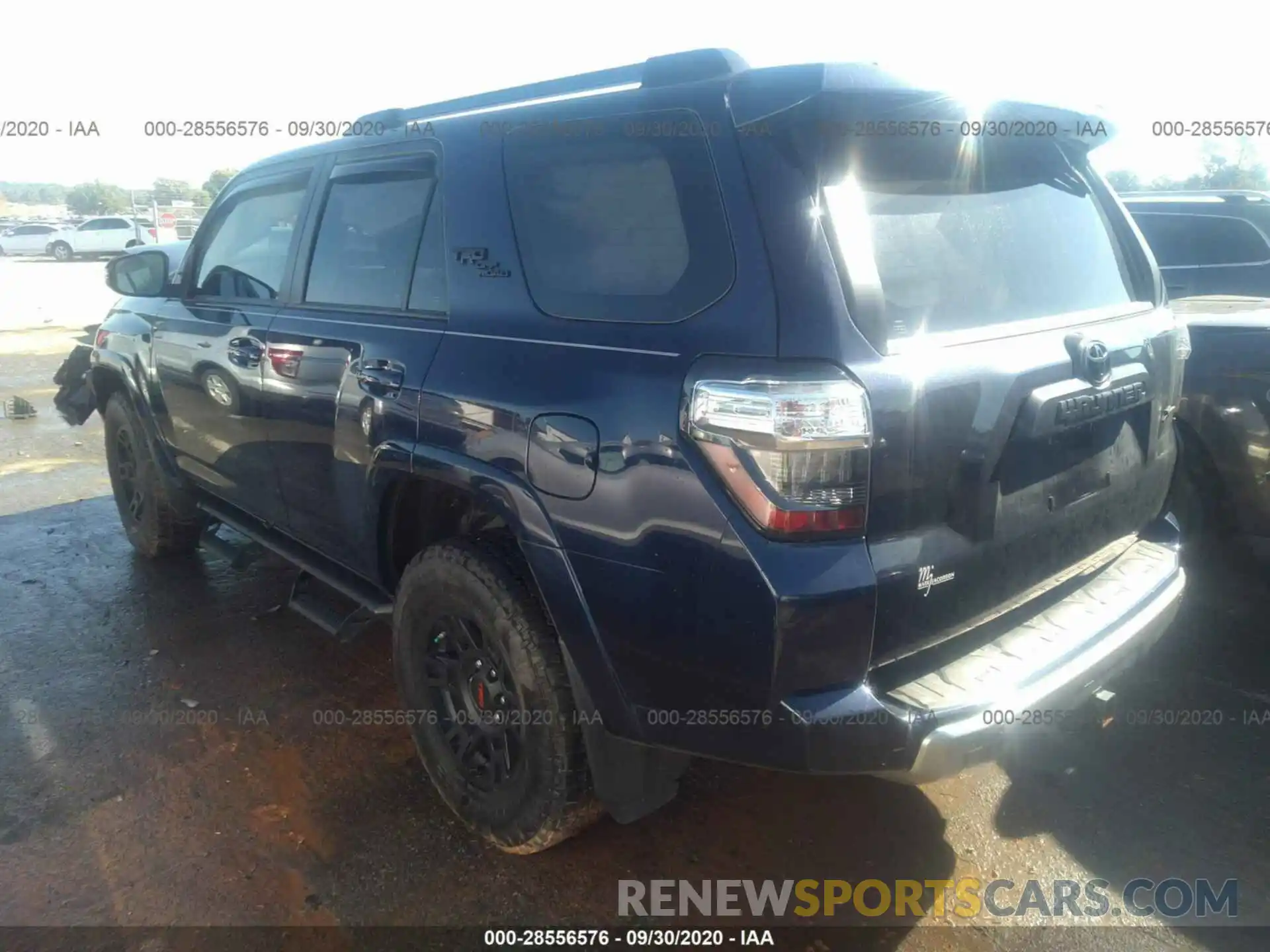 3 Фотография поврежденного автомобиля JTEBU5JR6K5687672 TOYOTA 4RUNNER 2019