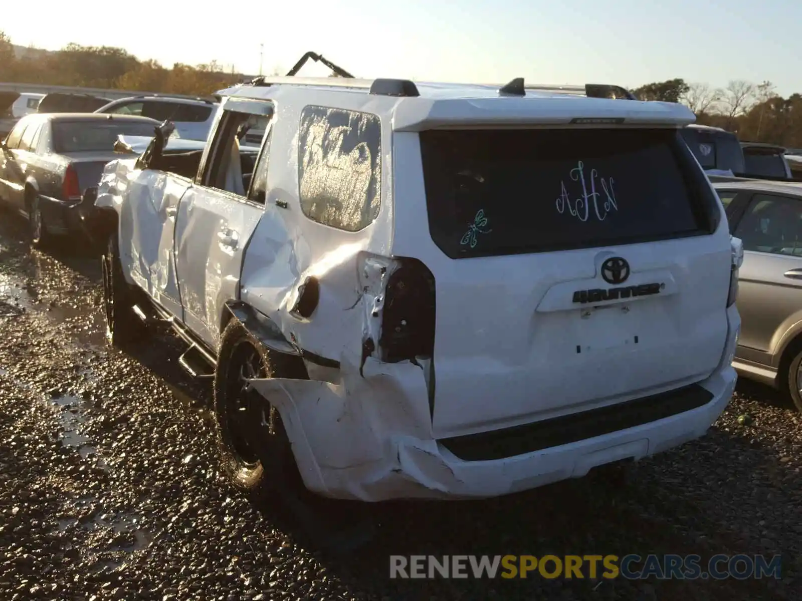 3 Photograph of a damaged car JTEBU5JR6K5688031 TOYOTA 4RUNNER 2019