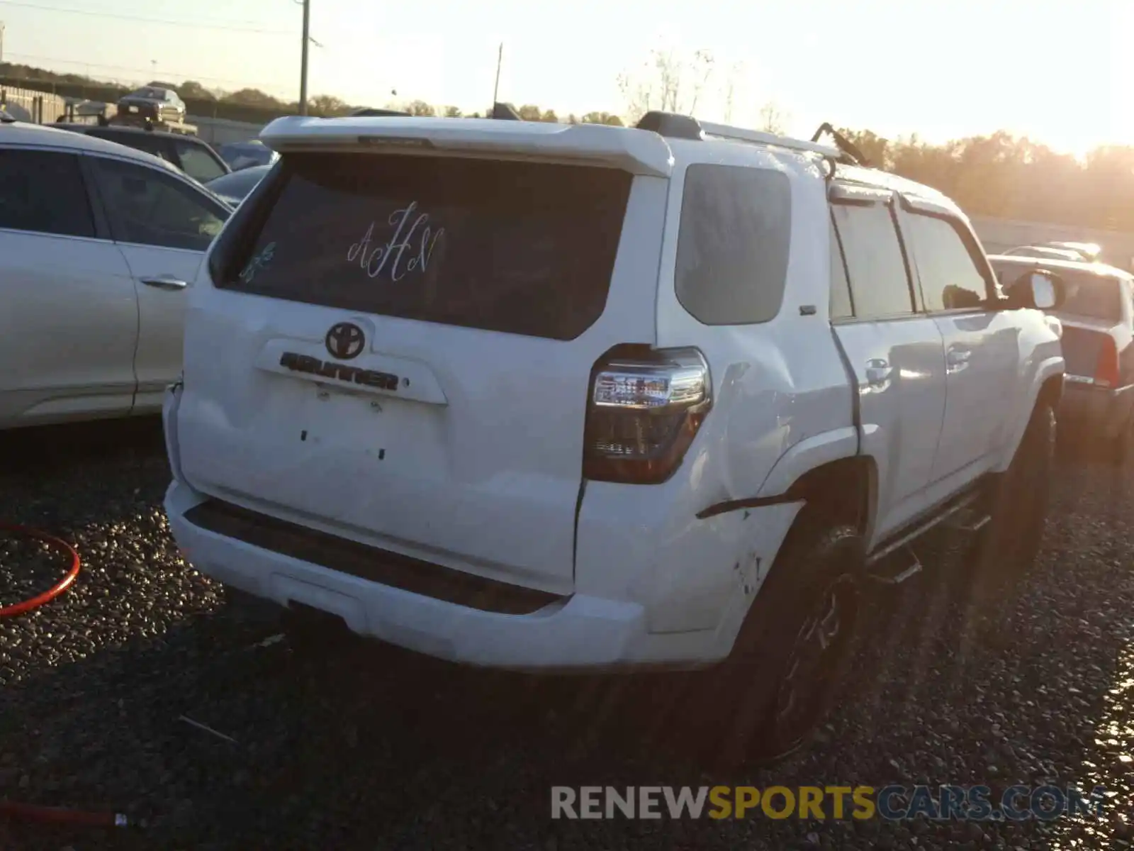 4 Photograph of a damaged car JTEBU5JR6K5688031 TOYOTA 4RUNNER 2019