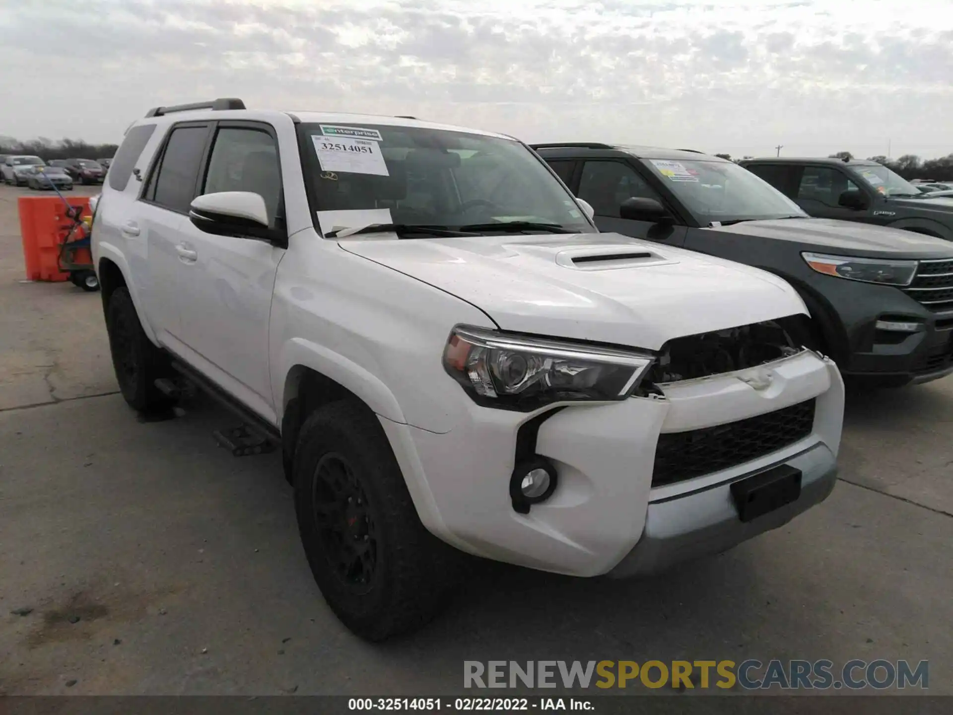 1 Фотография поврежденного автомобиля JTEBU5JR6K5693911 TOYOTA 4RUNNER 2019