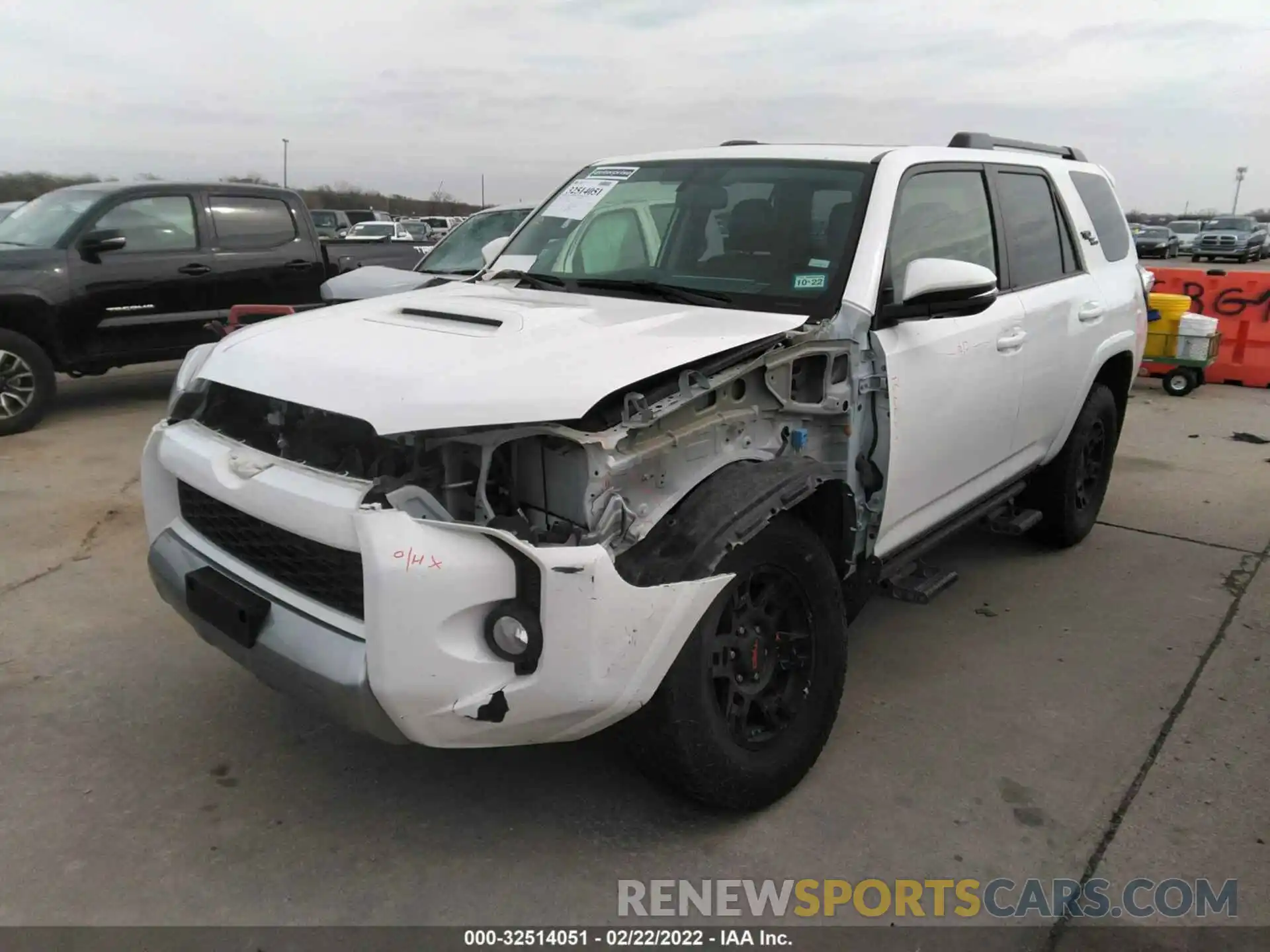 2 Фотография поврежденного автомобиля JTEBU5JR6K5693911 TOYOTA 4RUNNER 2019