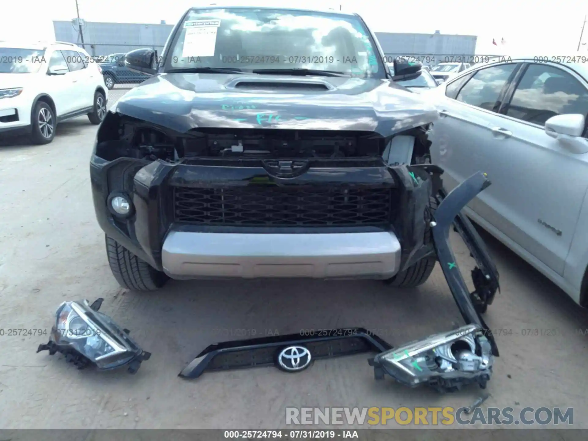 6 Фотография поврежденного автомобиля JTEBU5JR6K5695240 TOYOTA 4RUNNER 2019