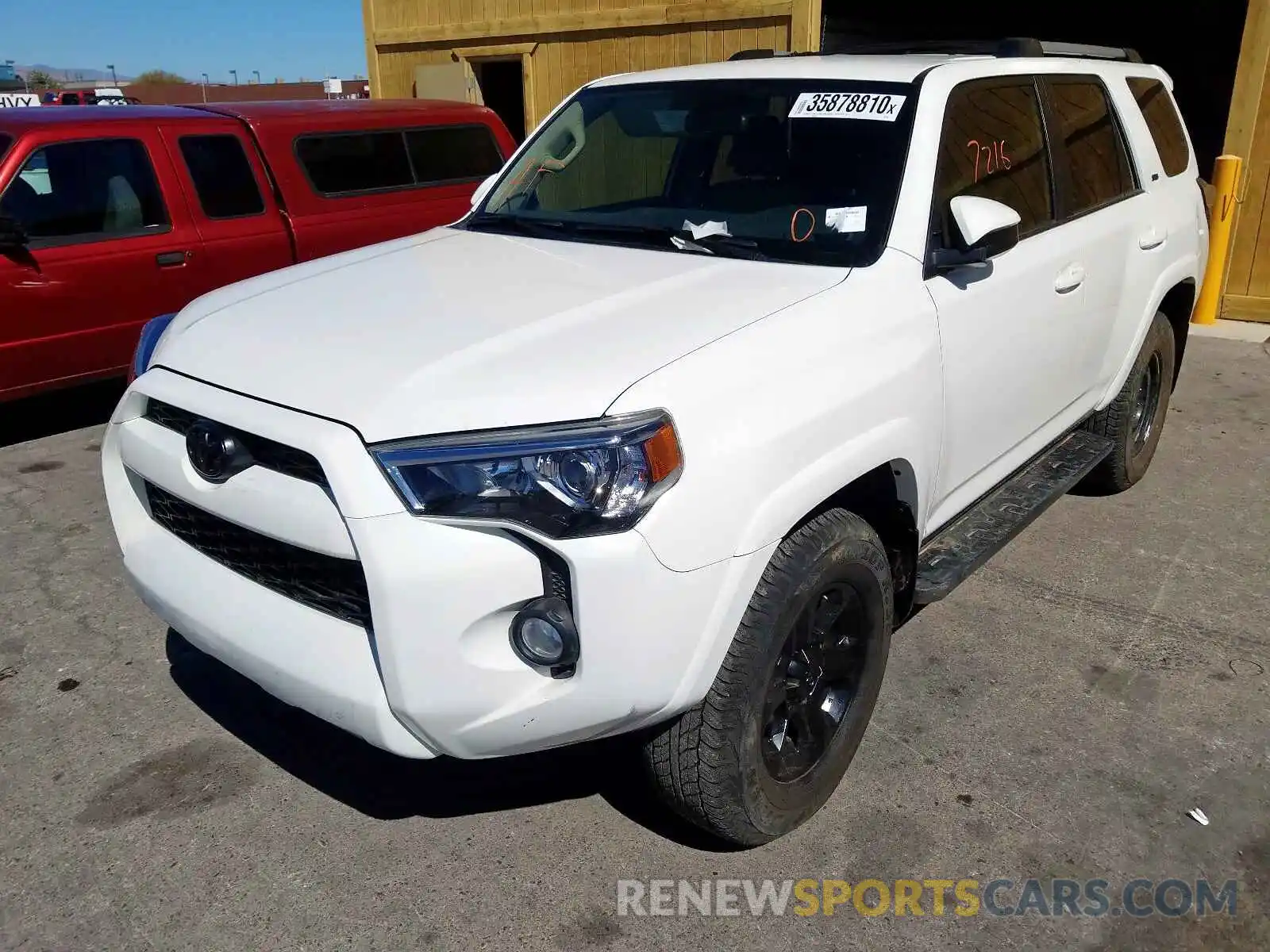 2 Фотография поврежденного автомобиля JTEBU5JR6K5700758 TOYOTA 4RUNNER 2019