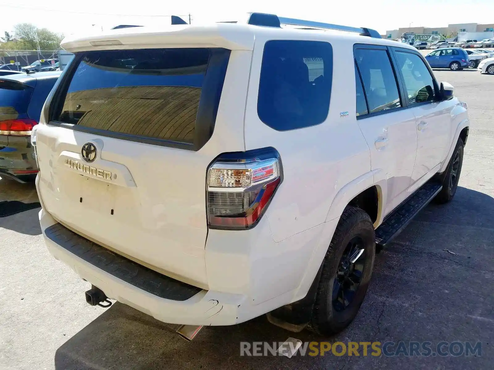 4 Фотография поврежденного автомобиля JTEBU5JR6K5700758 TOYOTA 4RUNNER 2019