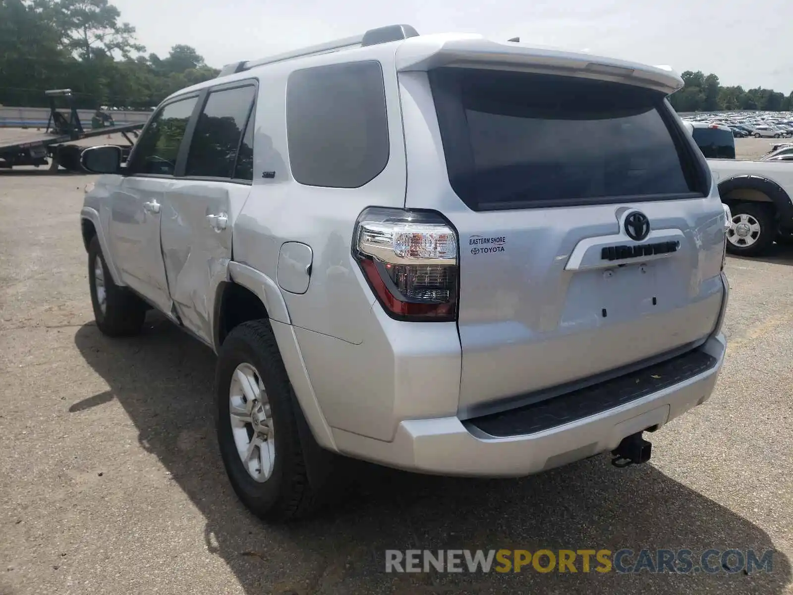 3 Фотография поврежденного автомобиля JTEBU5JR6K5702574 TOYOTA 4RUNNER 2019