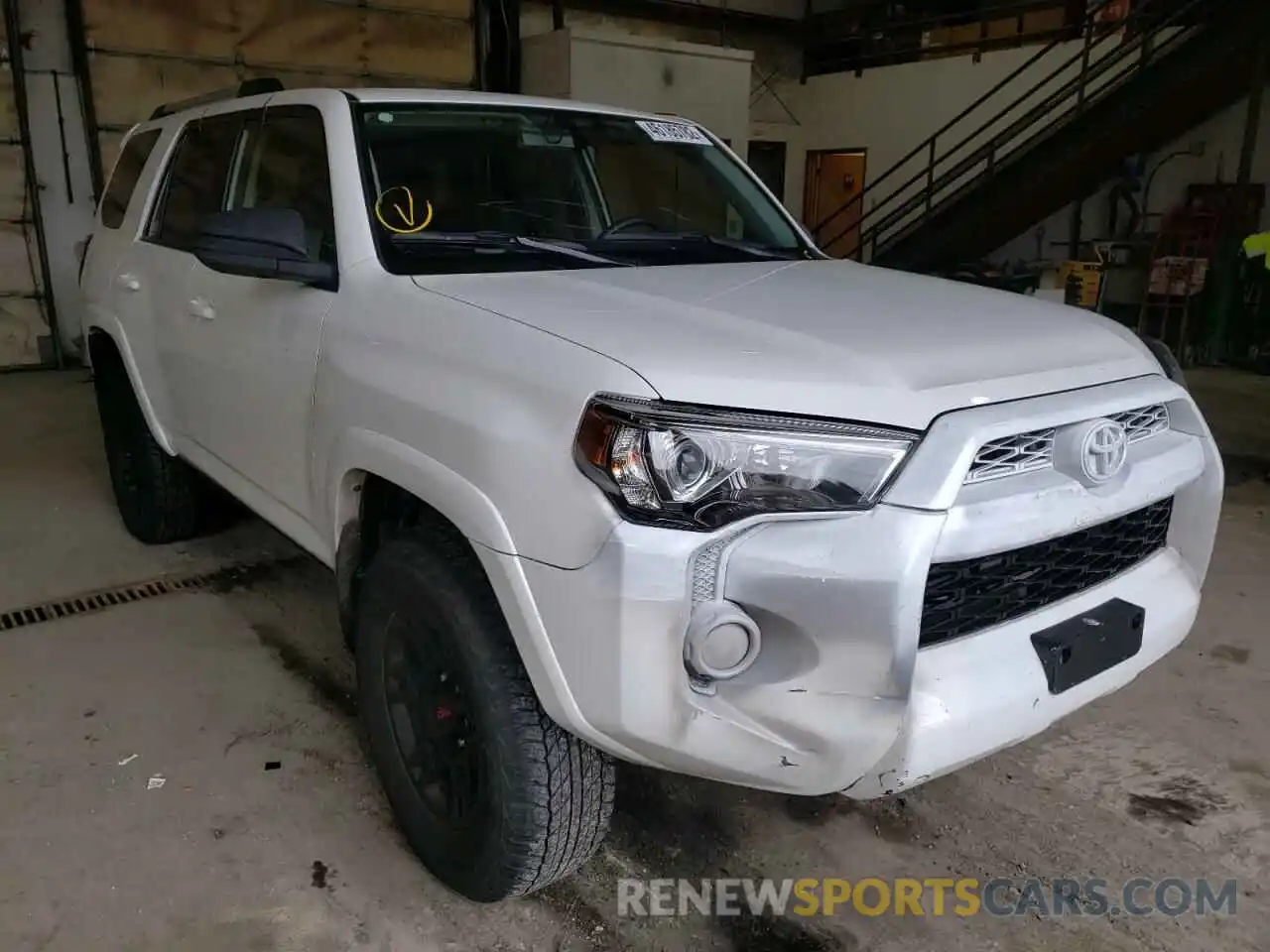 1 Photograph of a damaged car JTEBU5JR6K5705703 TOYOTA 4RUNNER 2019