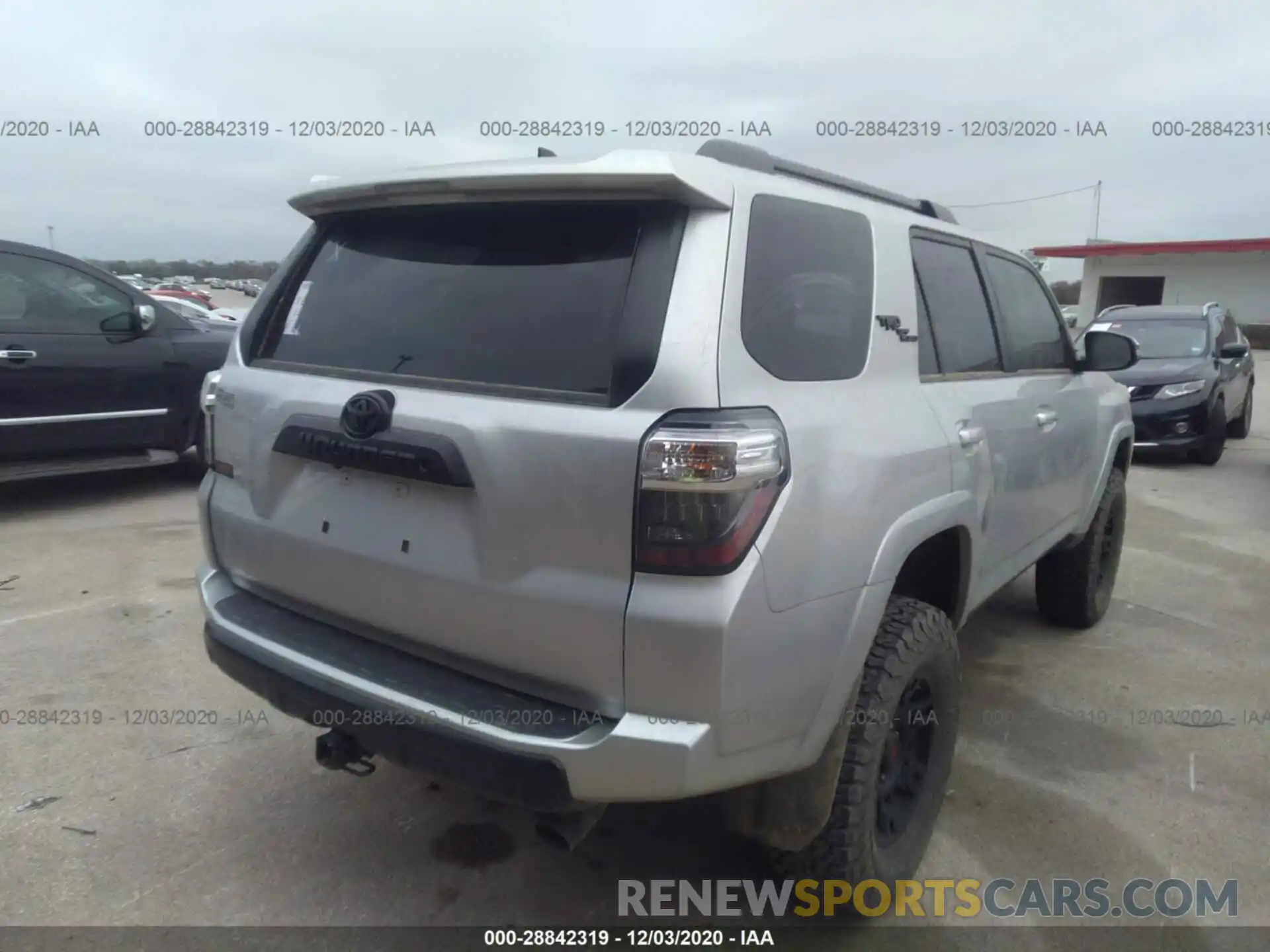 4 Фотография поврежденного автомобиля JTEBU5JR6K5711744 TOYOTA 4RUNNER 2019