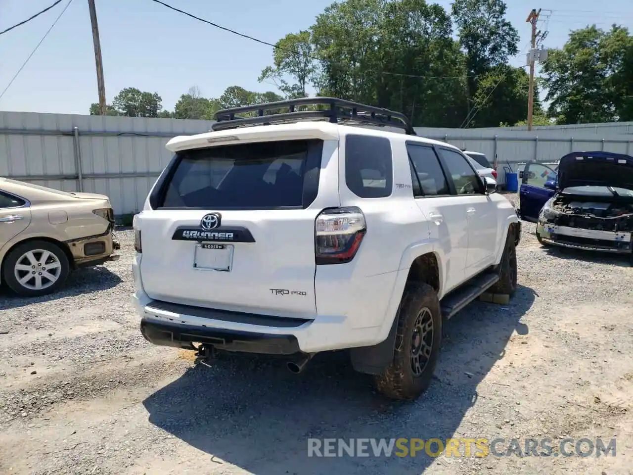 4 Photograph of a damaged car JTEBU5JR6K5720296 TOYOTA 4RUNNER 2019