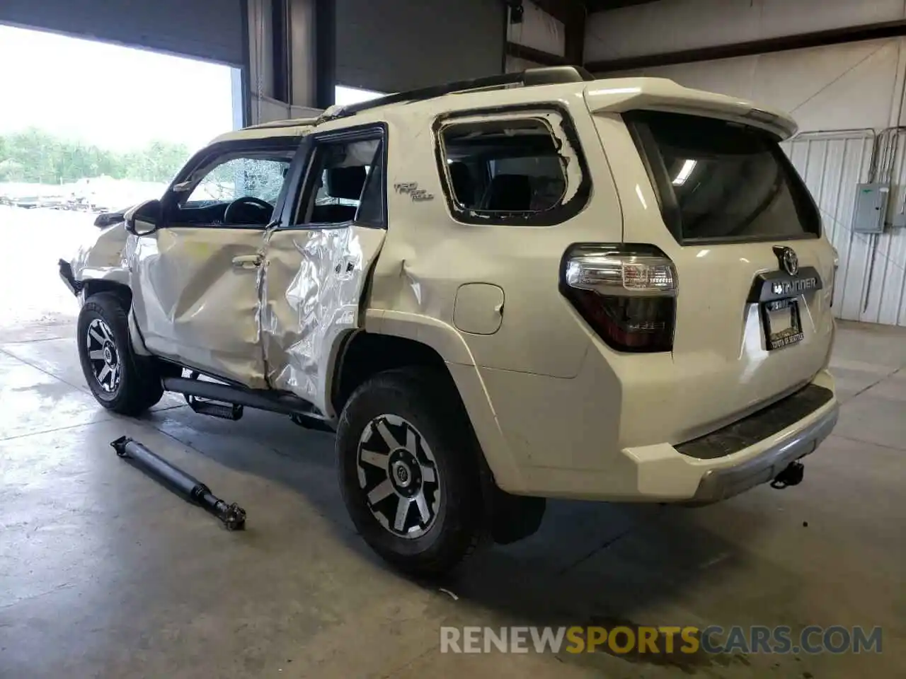 3 Photograph of a damaged car JTEBU5JR6K5723103 TOYOTA 4RUNNER 2019