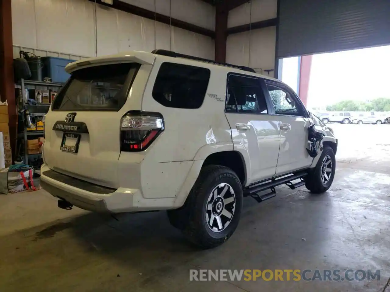 4 Photograph of a damaged car JTEBU5JR6K5723103 TOYOTA 4RUNNER 2019