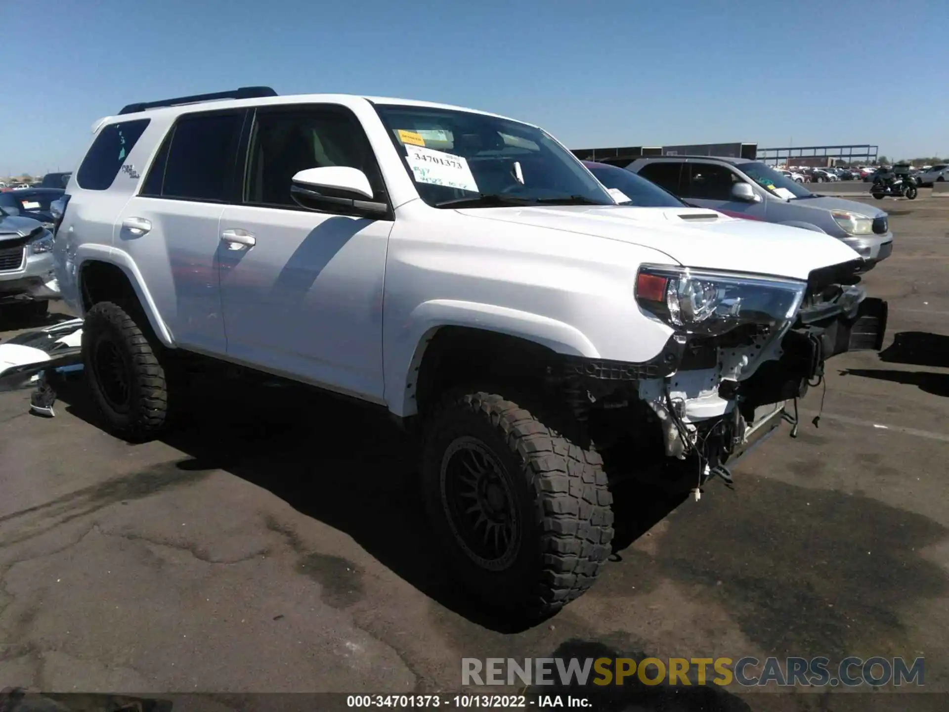 1 Фотография поврежденного автомобиля JTEBU5JR6K5723912 TOYOTA 4RUNNER 2019