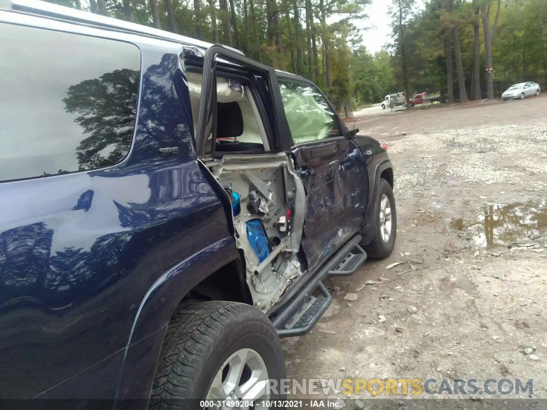 6 Photograph of a damaged car JTEBU5JR6K5727930 TOYOTA 4RUNNER 2019