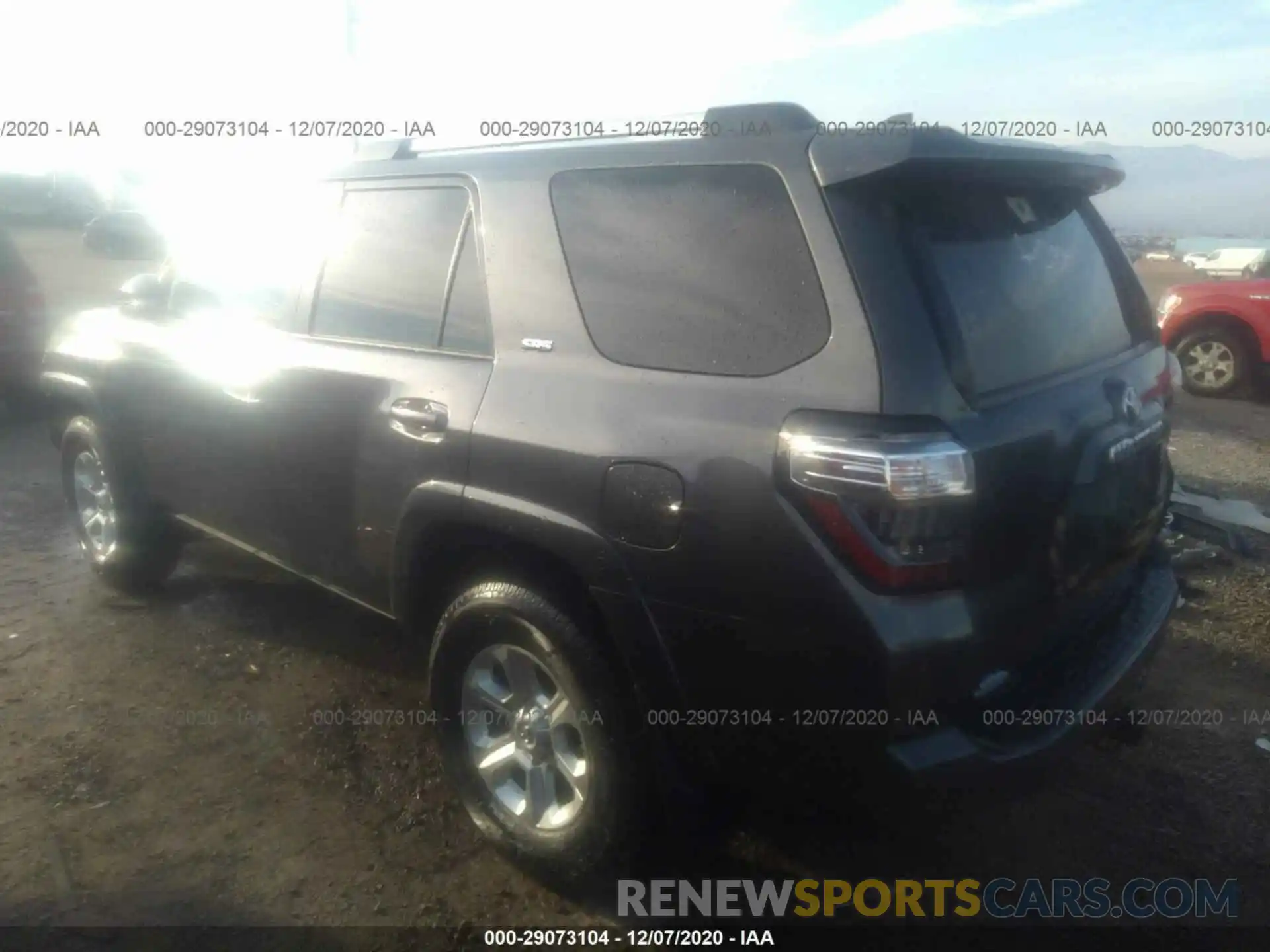 3 Фотография поврежденного автомобиля JTEBU5JR6K5735591 TOYOTA 4RUNNER 2019