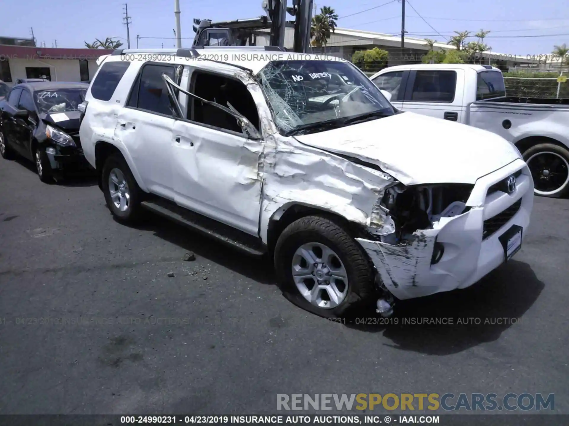 1 Photograph of a damaged car JTEBU5JR7K5611720 TOYOTA 4RUNNER 2019