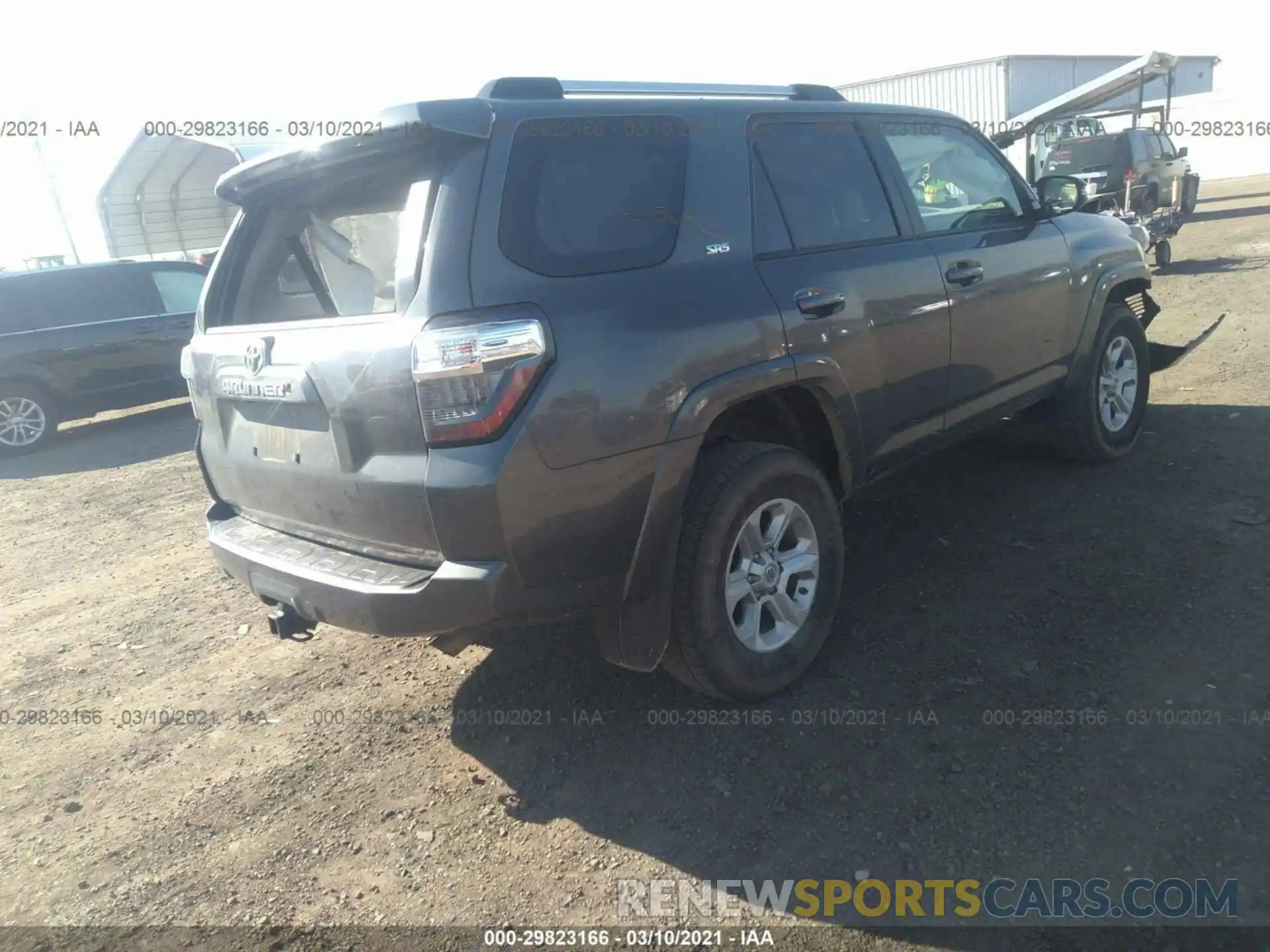 4 Фотография поврежденного автомобиля JTEBU5JR7K5613239 TOYOTA 4RUNNER 2019