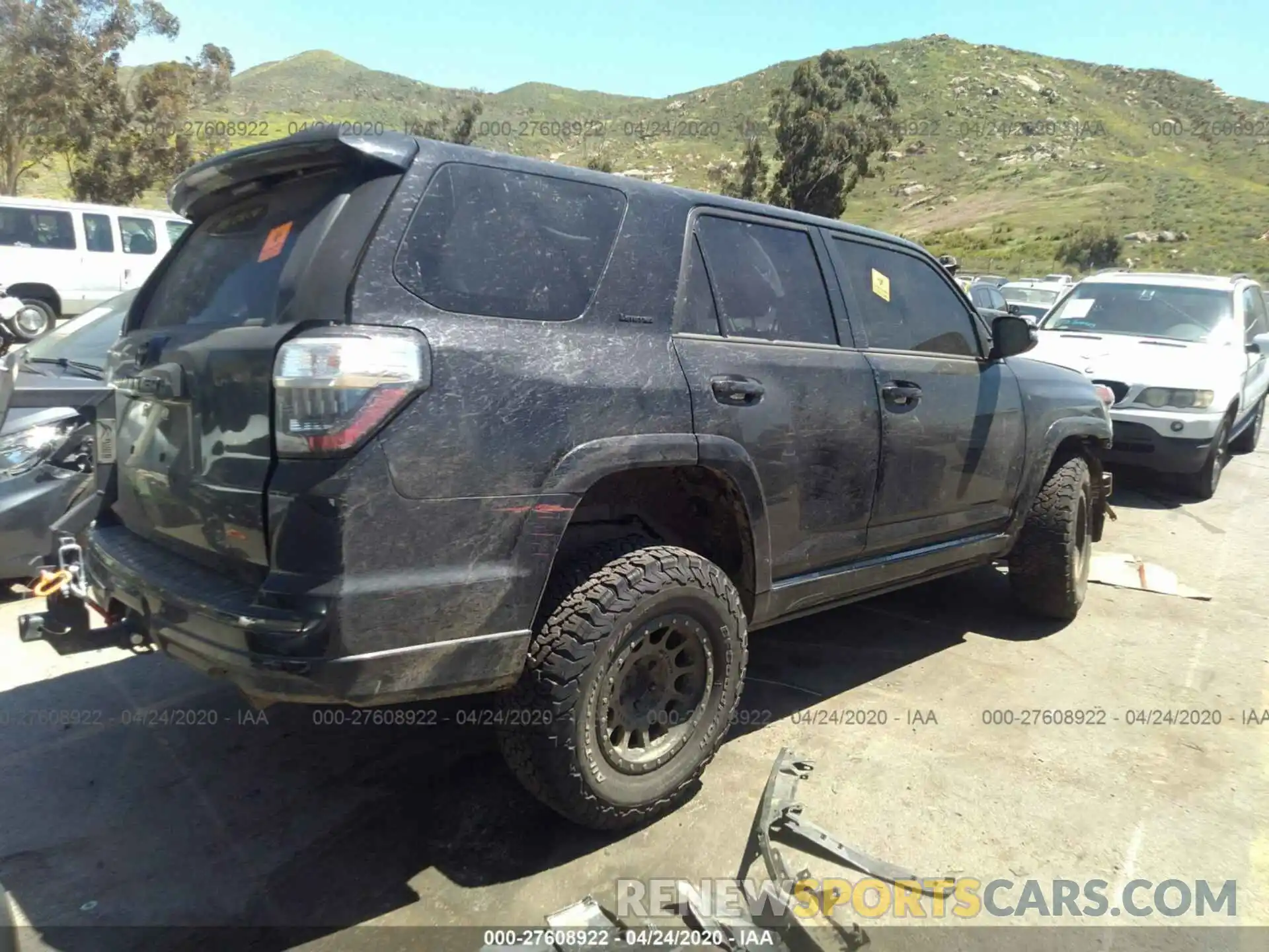 4 Фотография поврежденного автомобиля JTEBU5JR7K5620157 TOYOTA 4RUNNER 2019