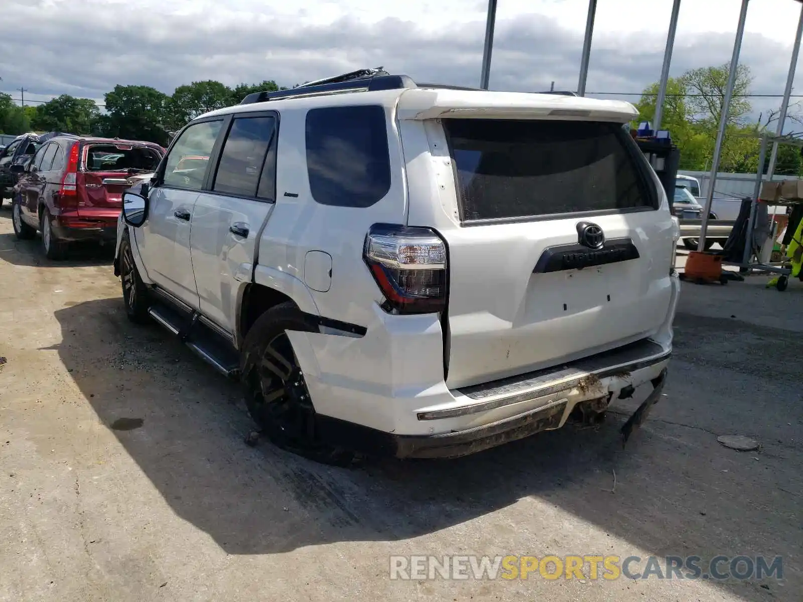 3 Photograph of a damaged car JTEBU5JR7K5622135 TOYOTA 4RUNNER 2019