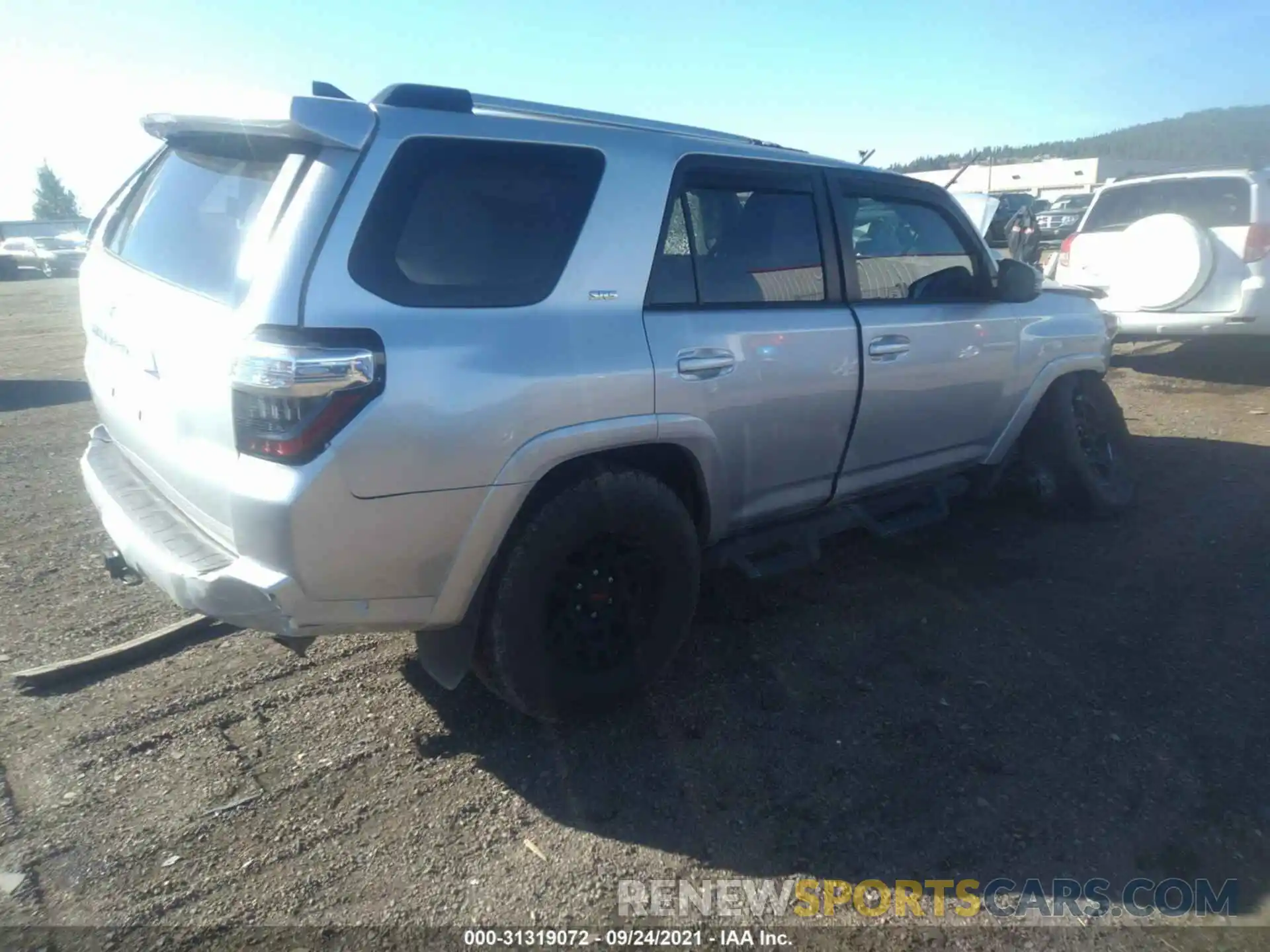 4 Фотография поврежденного автомобиля JTEBU5JR7K5623477 TOYOTA 4RUNNER 2019