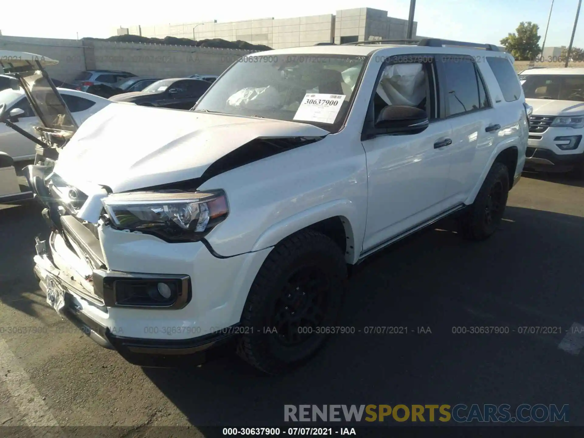 2 Photograph of a damaged car JTEBU5JR7K5626279 TOYOTA 4RUNNER 2019