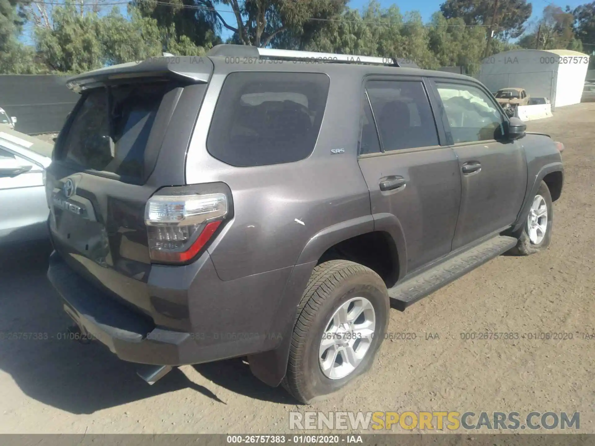 4 Photograph of a damaged car JTEBU5JR7K5628050 TOYOTA 4RUNNER 2019