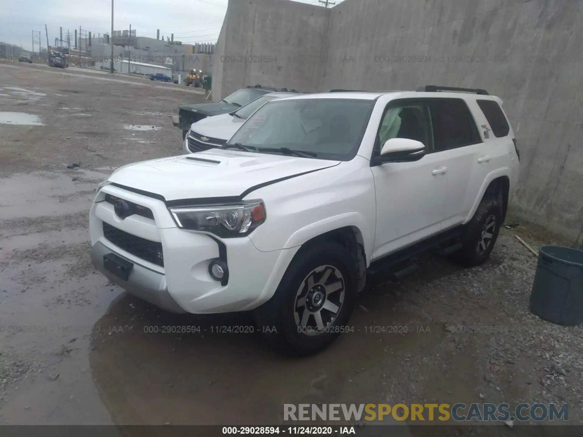 2 Фотография поврежденного автомобиля JTEBU5JR7K5632471 TOYOTA 4RUNNER 2019