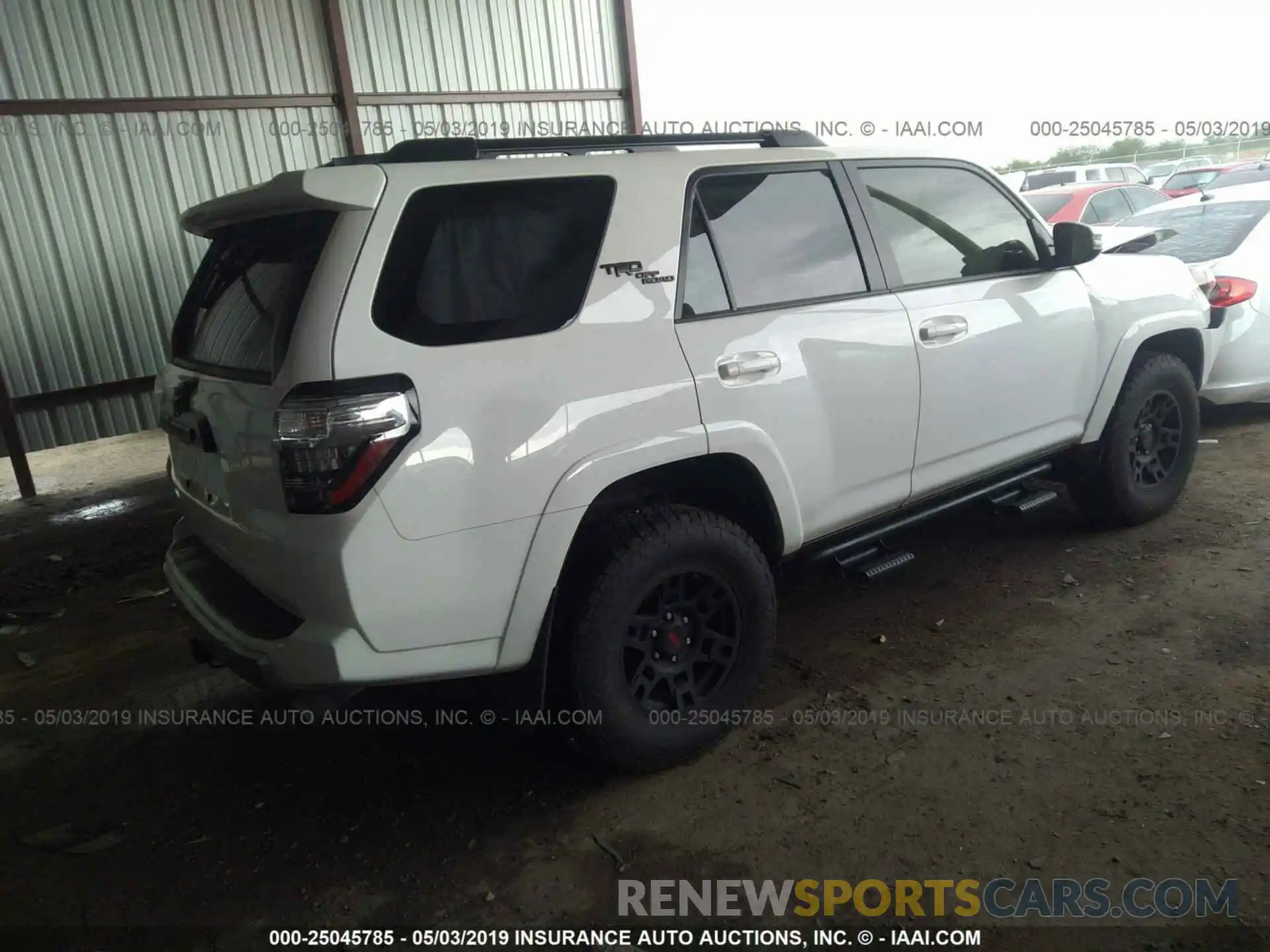 4 Фотография поврежденного автомобиля JTEBU5JR7K5632499 TOYOTA 4RUNNER 2019