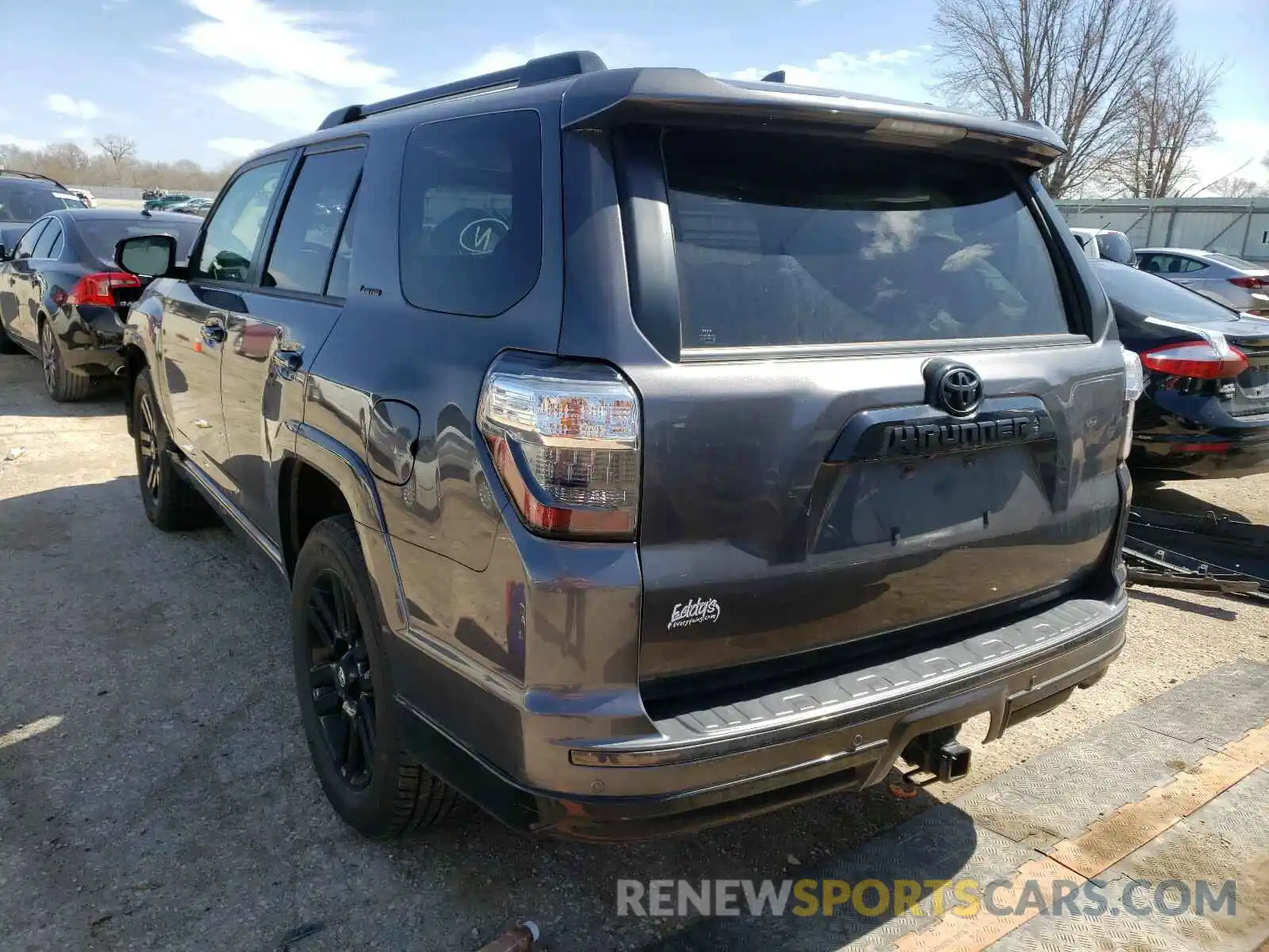 3 Фотография поврежденного автомобиля JTEBU5JR7K5638917 TOYOTA 4RUNNER 2019