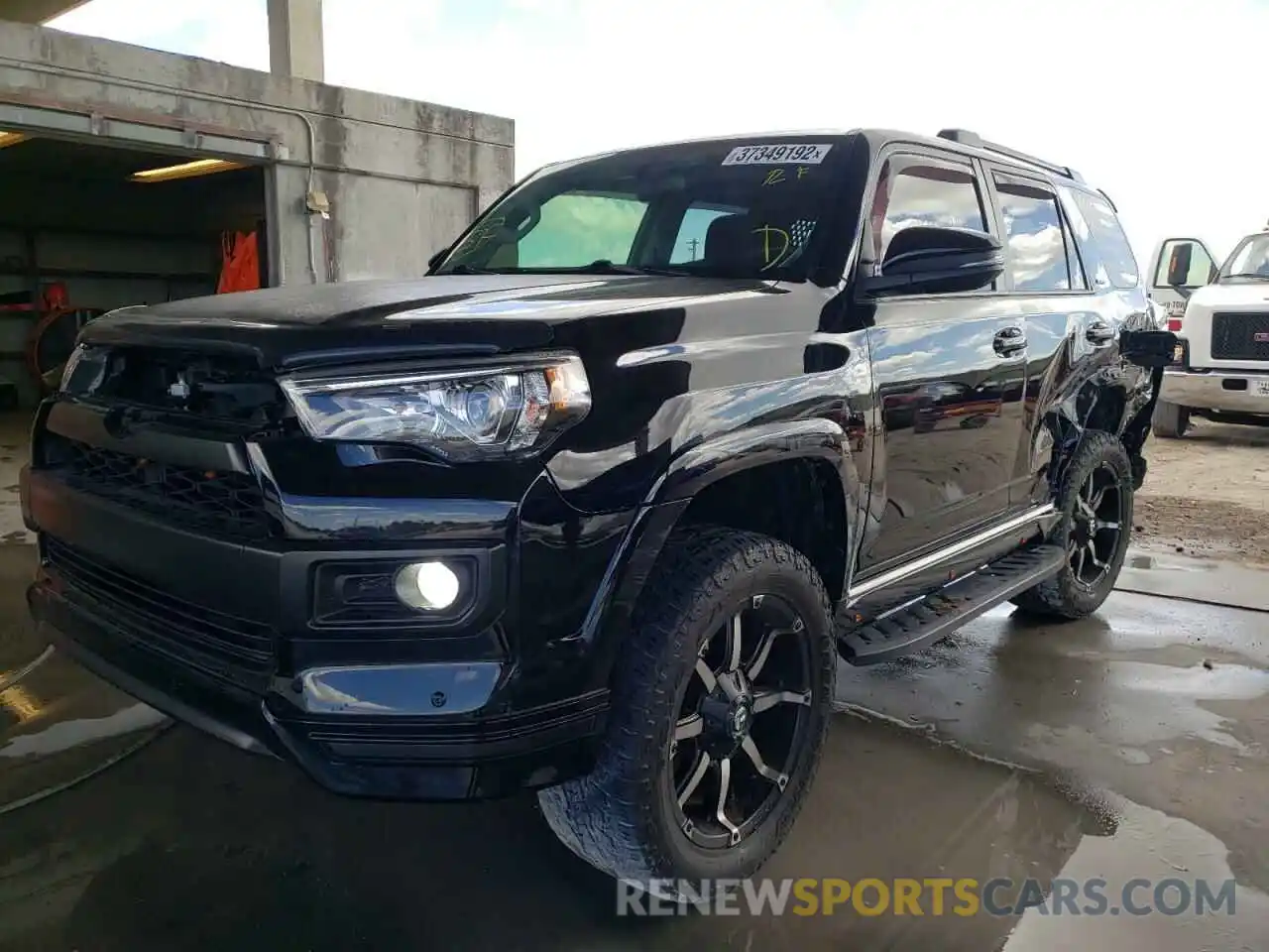 2 Photograph of a damaged car JTEBU5JR7K5641672 TOYOTA 4RUNNER 2019