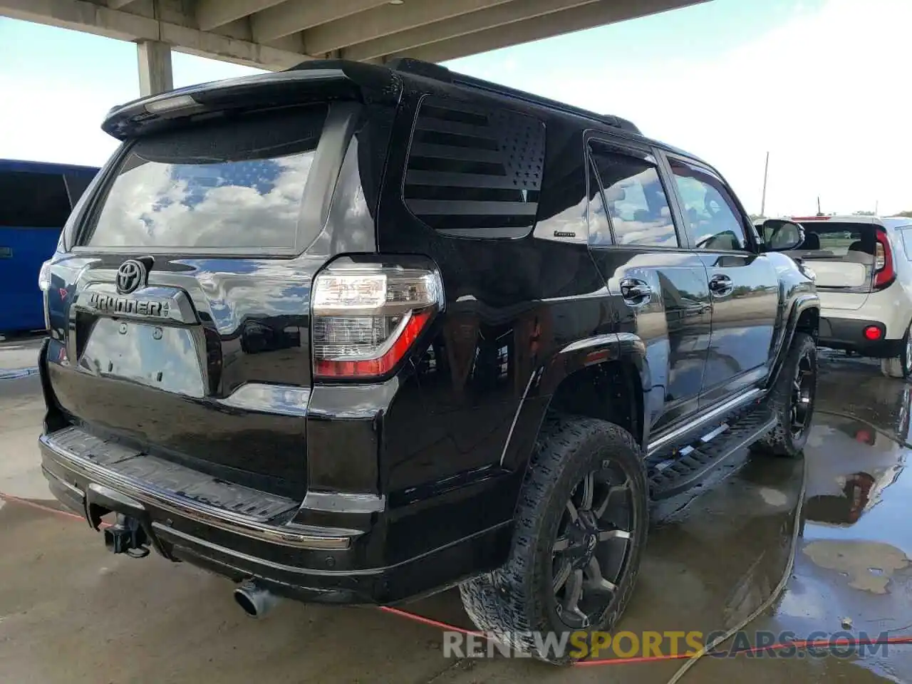 4 Photograph of a damaged car JTEBU5JR7K5641672 TOYOTA 4RUNNER 2019