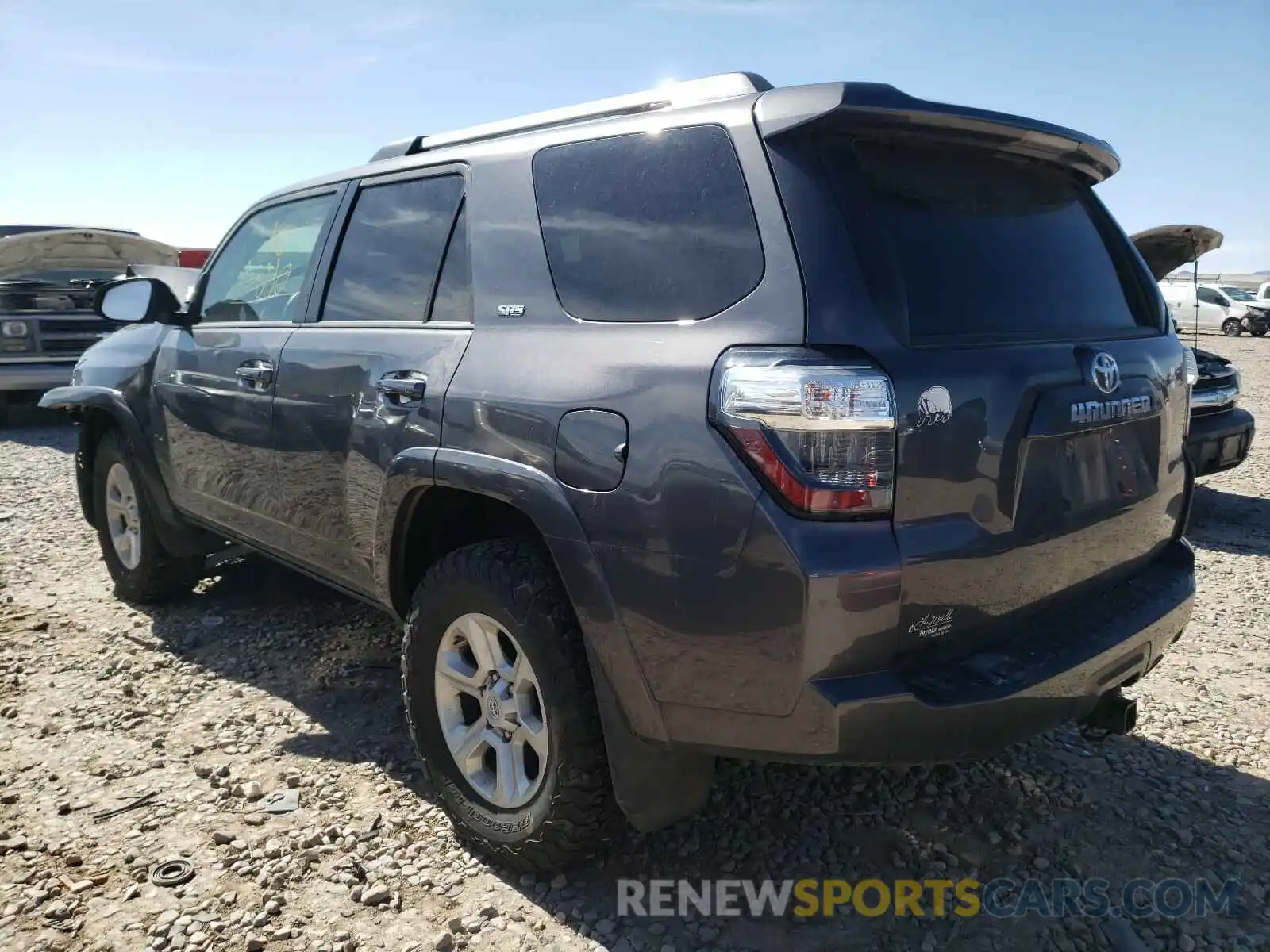 3 Фотография поврежденного автомобиля JTEBU5JR7K5642319 TOYOTA 4RUNNER 2019