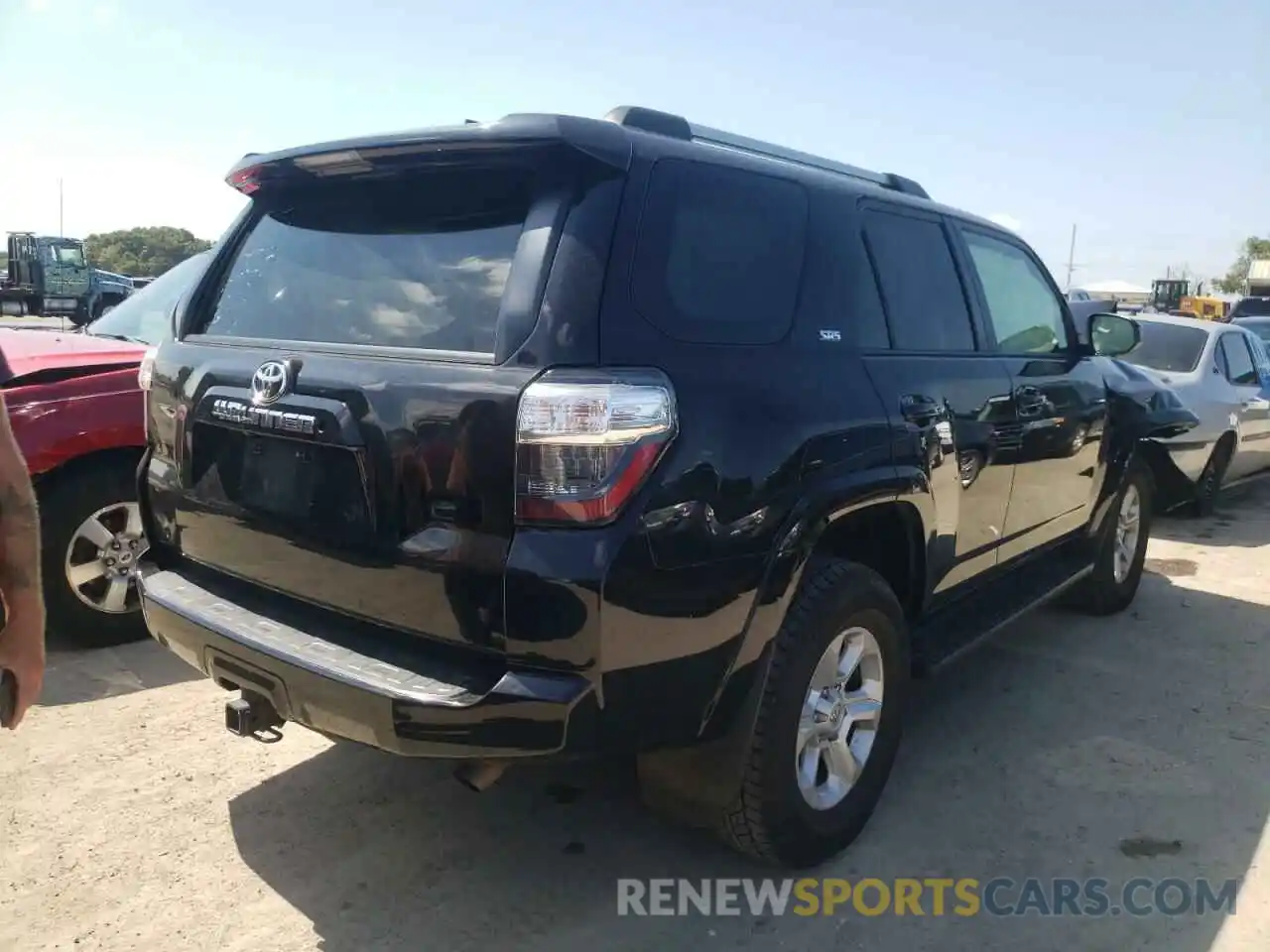 4 Фотография поврежденного автомобиля JTEBU5JR7K5644667 TOYOTA 4RUNNER 2019