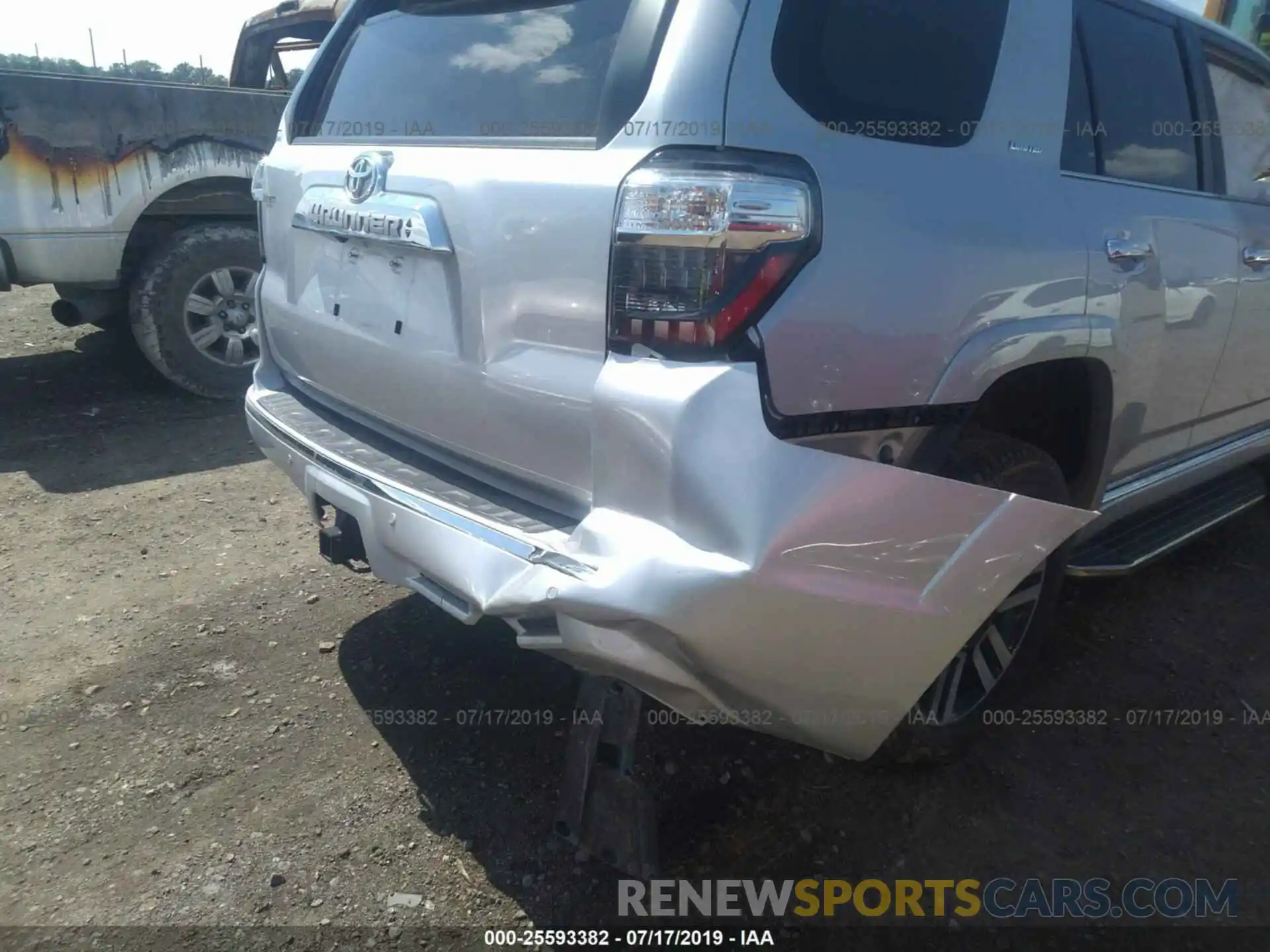 6 Photograph of a damaged car JTEBU5JR7K5644863 TOYOTA 4RUNNER 2019