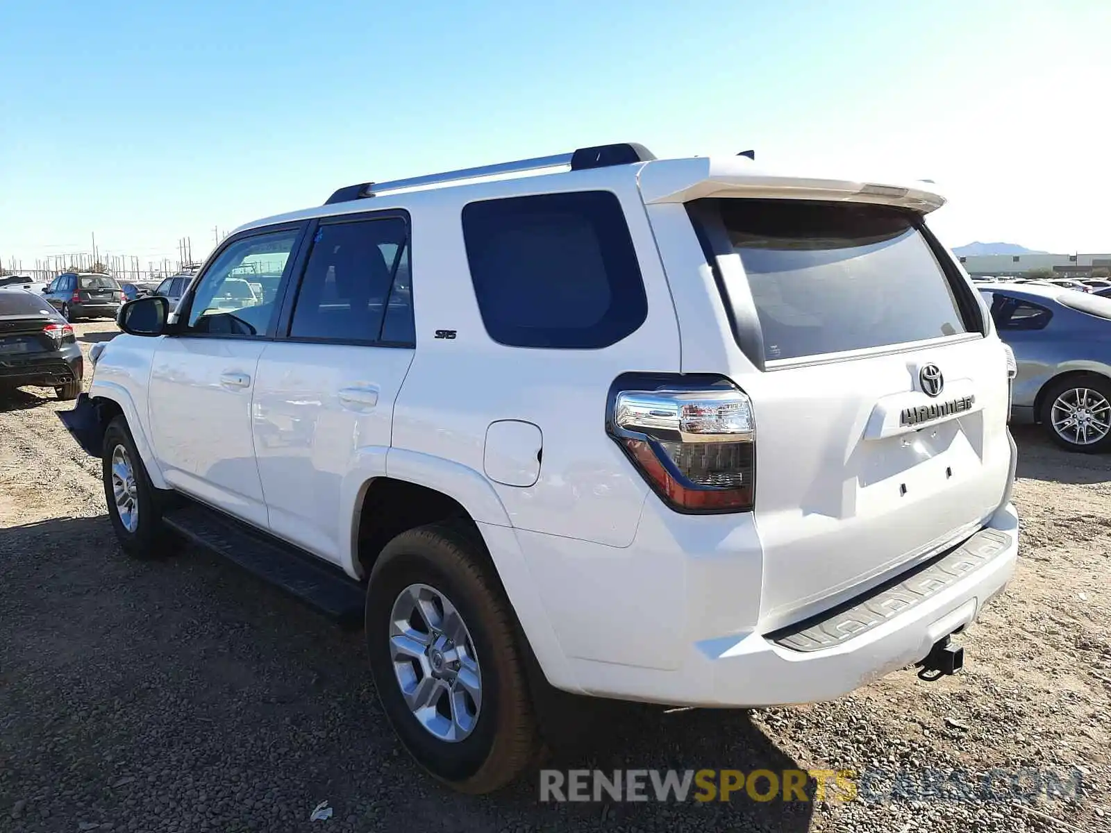 3 Фотография поврежденного автомобиля JTEBU5JR7K5645768 TOYOTA 4RUNNER 2019