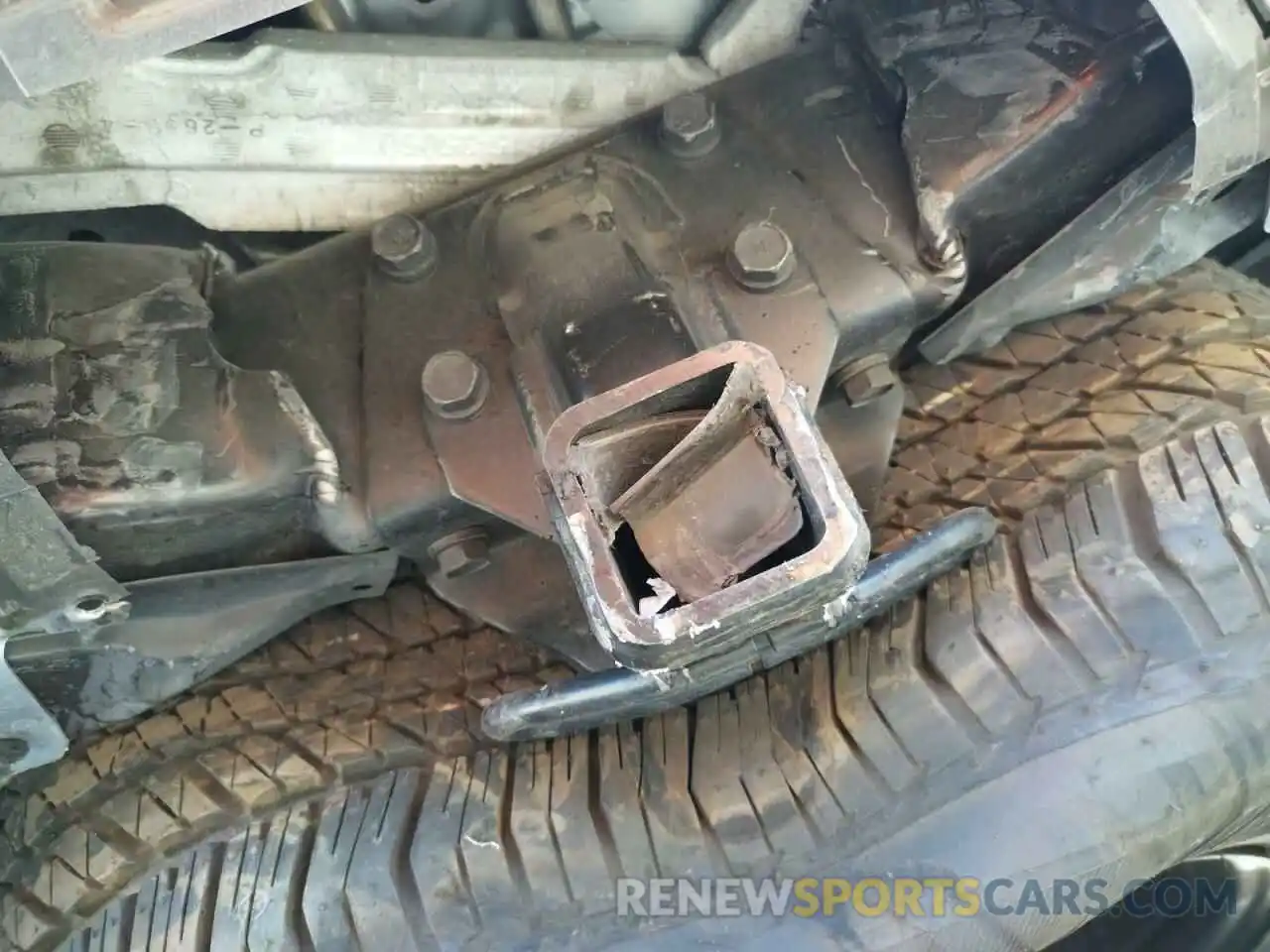 9 Photograph of a damaged car JTEBU5JR7K5646225 TOYOTA 4RUNNER 2019