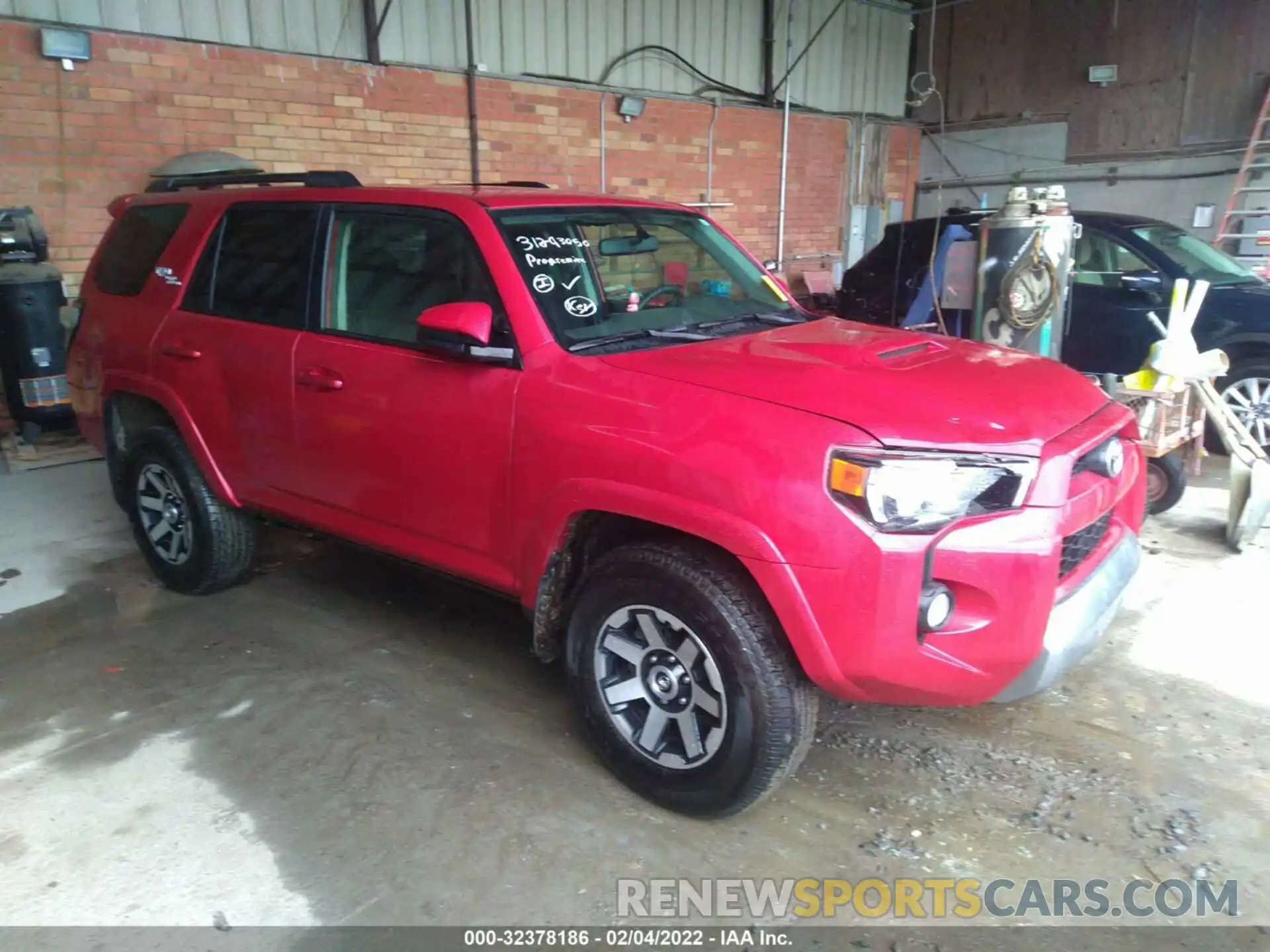 1 Photograph of a damaged car JTEBU5JR7K5647746 TOYOTA 4RUNNER 2019