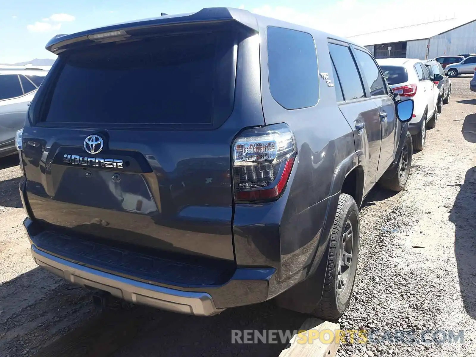 4 Фотография поврежденного автомобиля JTEBU5JR7K5655815 TOYOTA 4RUNNER 2019