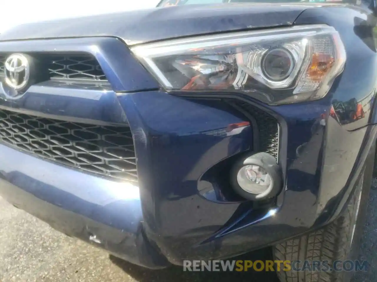 9 Photograph of a damaged car JTEBU5JR7K5657287 TOYOTA 4RUNNER 2019