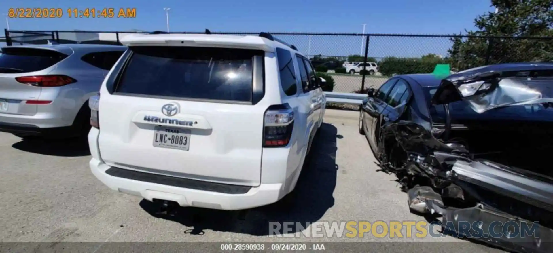 13 Photograph of a damaged car JTEBU5JR7K5662490 TOYOTA 4RUNNER 2019