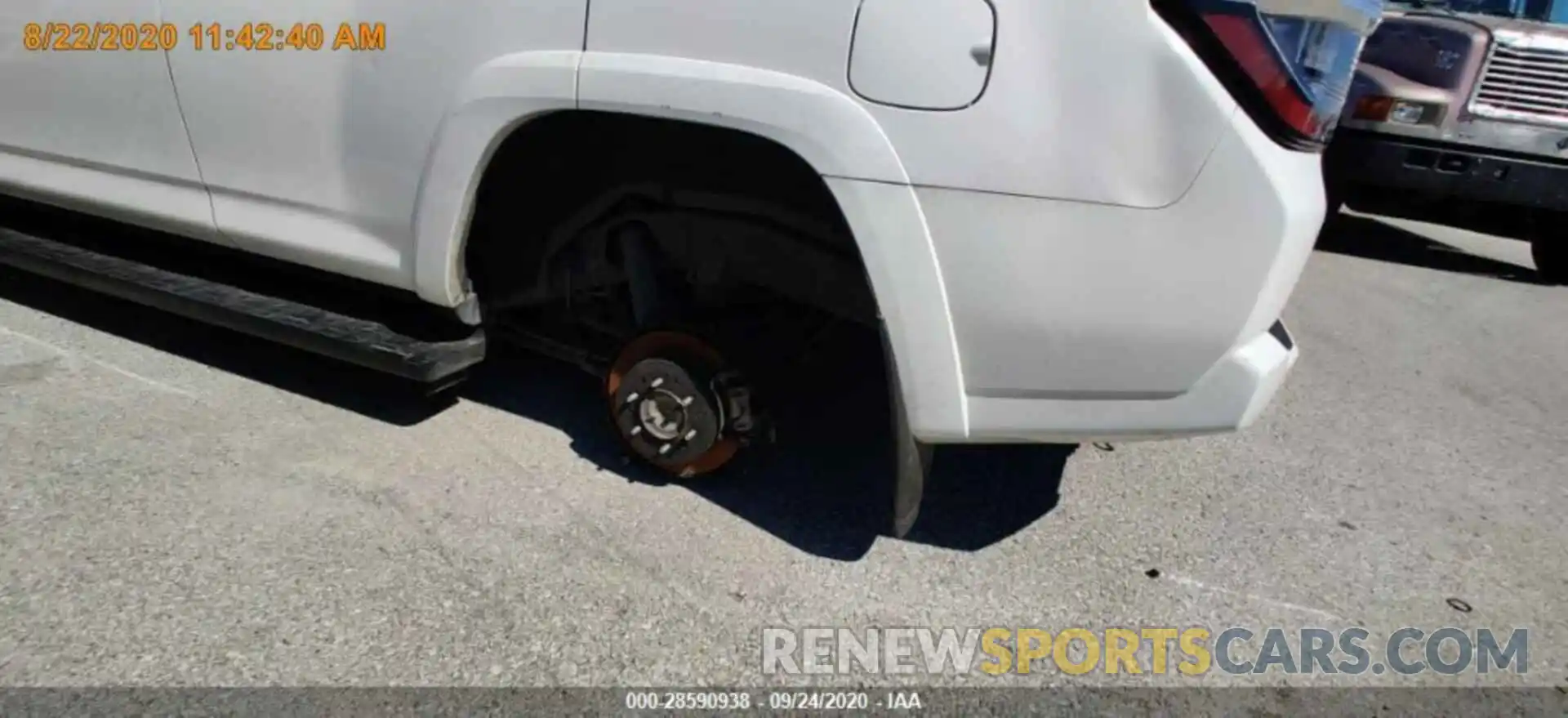 15 Photograph of a damaged car JTEBU5JR7K5662490 TOYOTA 4RUNNER 2019