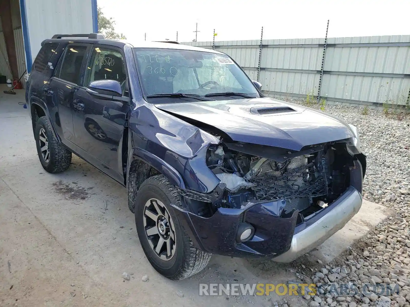 1 Фотография поврежденного автомобиля JTEBU5JR7K5662554 TOYOTA 4RUNNER 2019