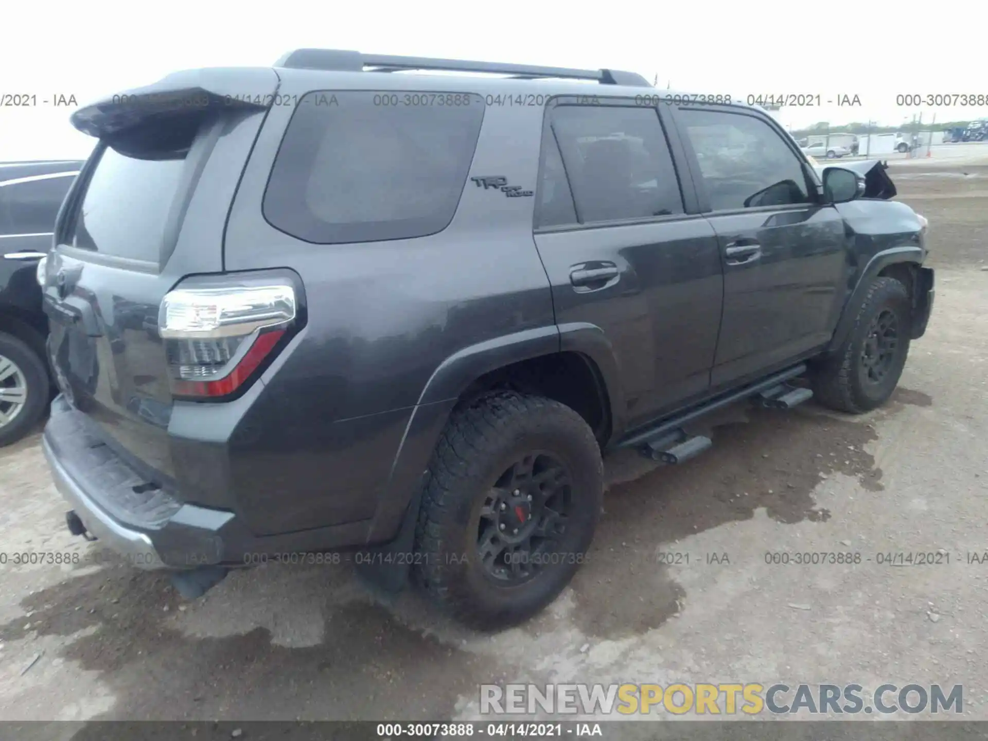 4 Фотография поврежденного автомобиля JTEBU5JR7K5667379 TOYOTA 4RUNNER 2019