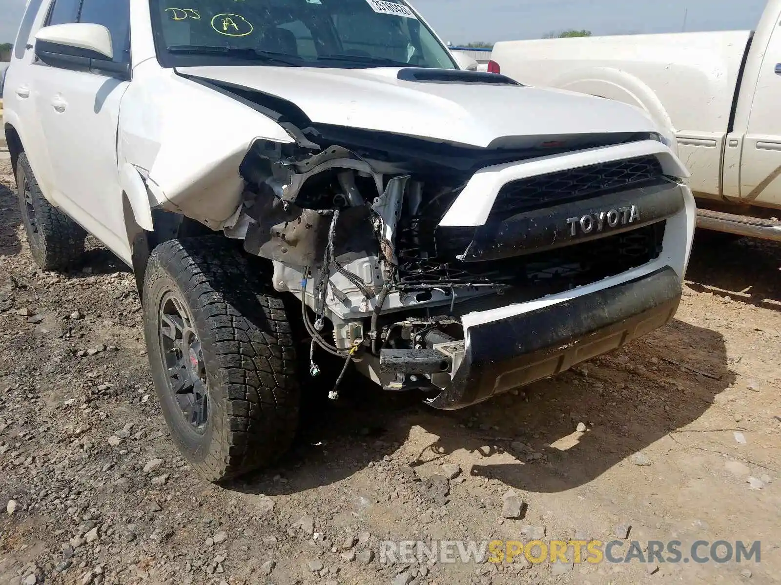 9 Фотография поврежденного автомобиля JTEBU5JR7K5669472 TOYOTA 4RUNNER 2019