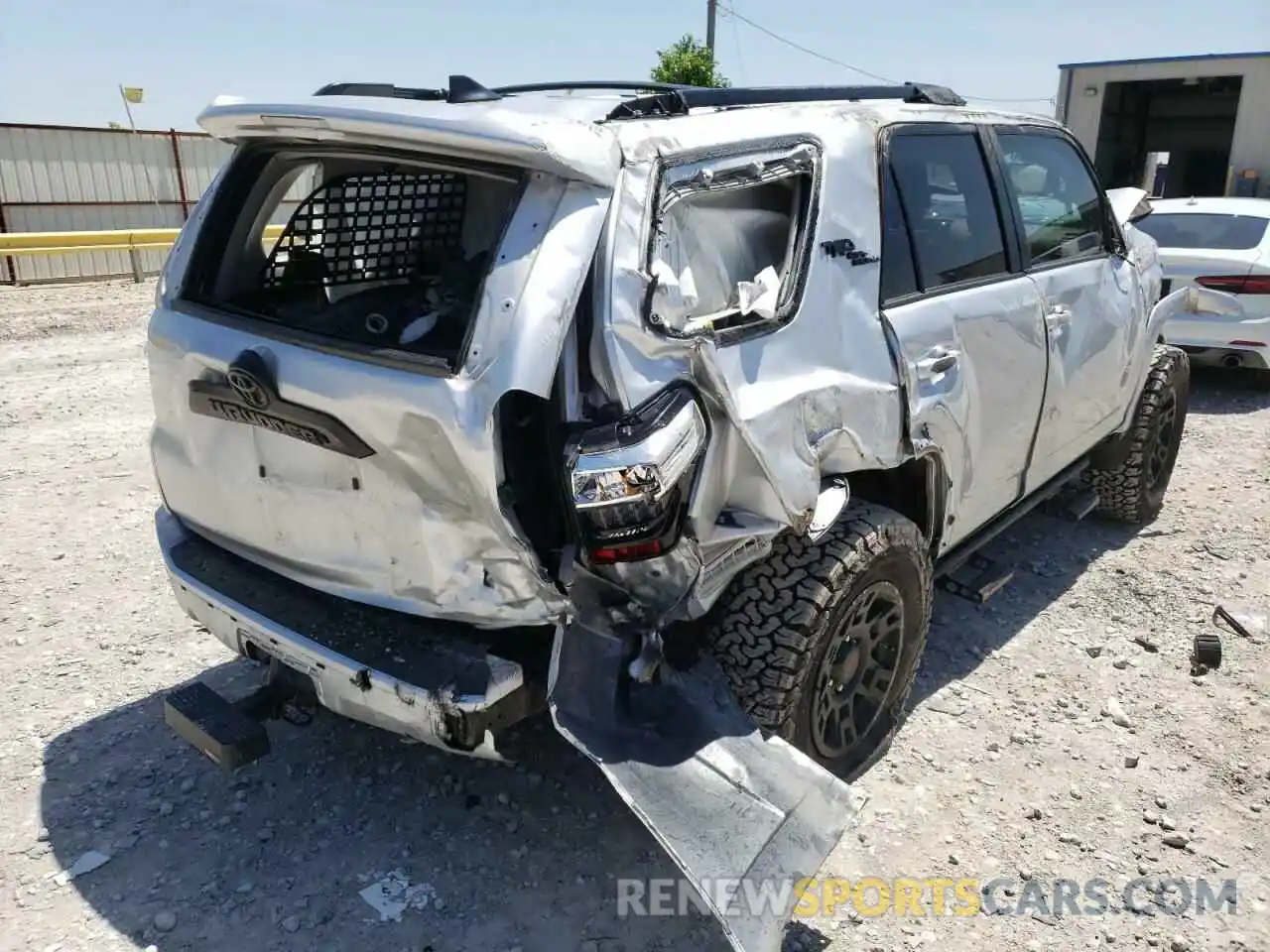 4 Фотография поврежденного автомобиля JTEBU5JR7K5670282 TOYOTA 4RUNNER 2019