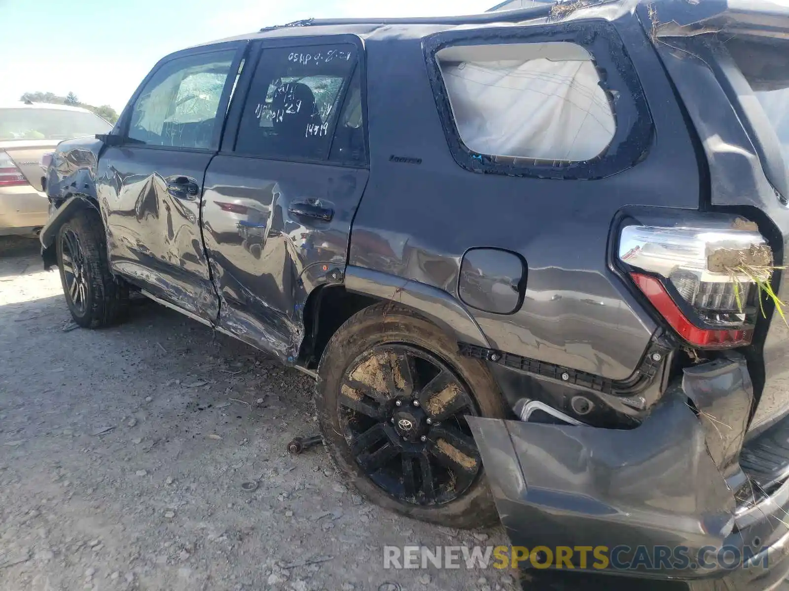 9 Photograph of a damaged car JTEBU5JR7K5671254 TOYOTA 4RUNNER 2019